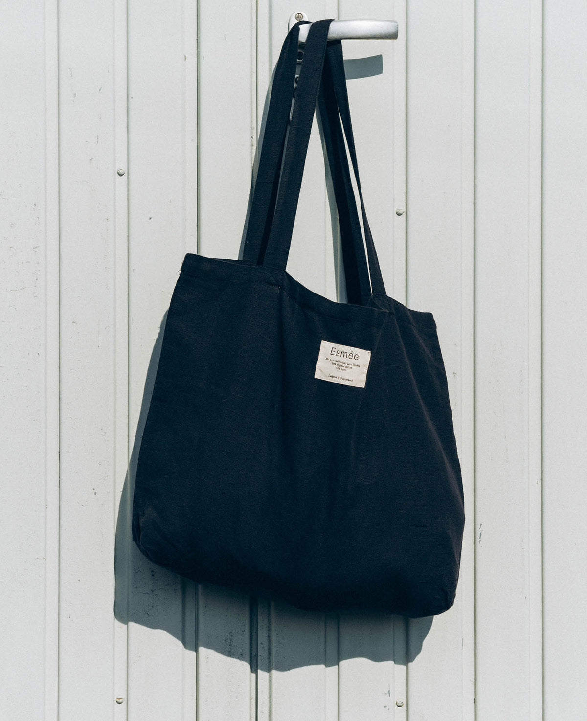 Totebag "Lora" aus schwarzem Baumwoll-Leinenmix, 47 cm x 40 cm