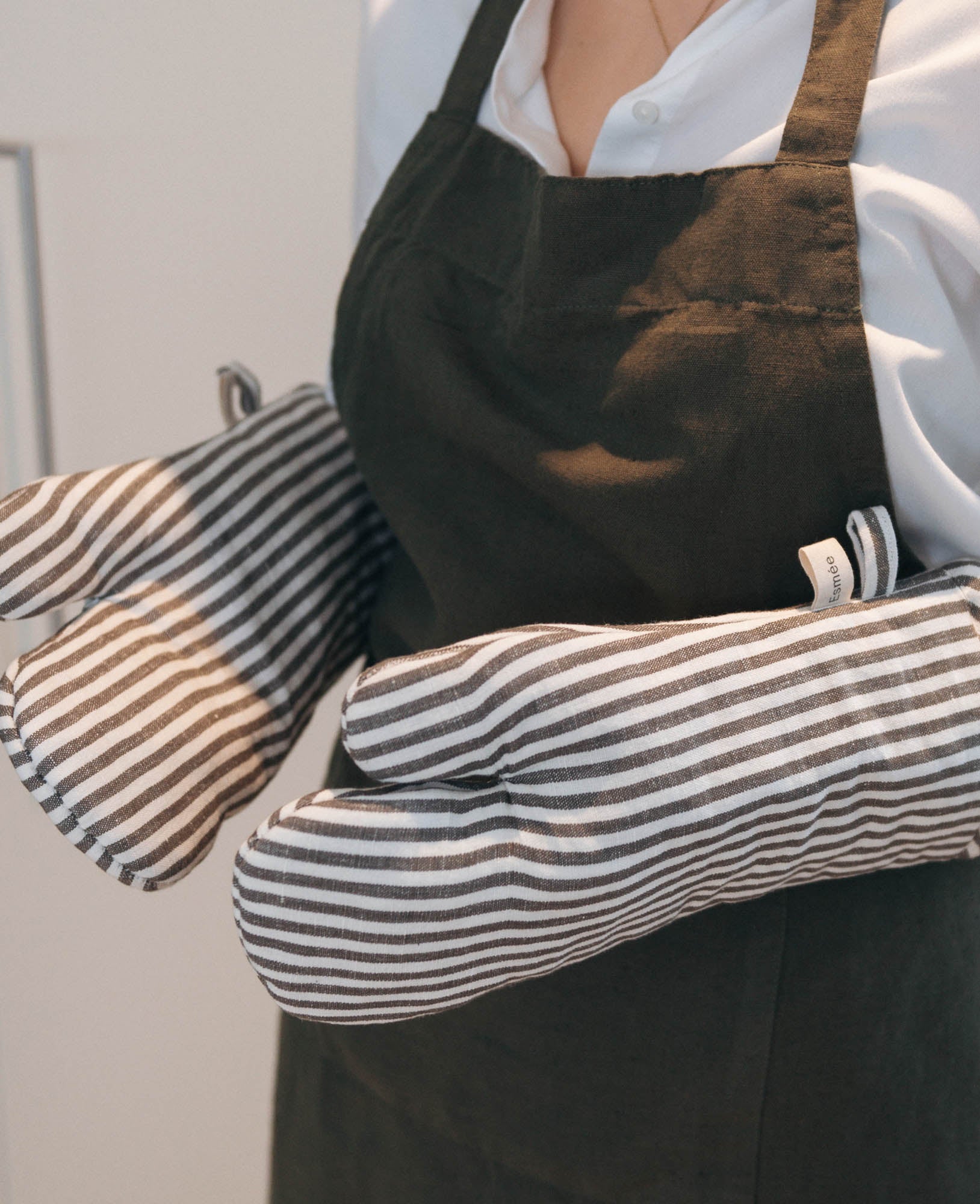 Louis Oven Mitt, striped