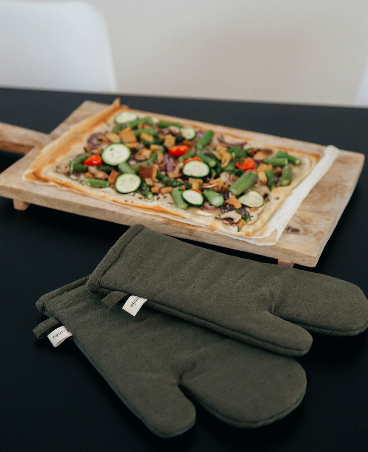 Nura Oven Glove, olive