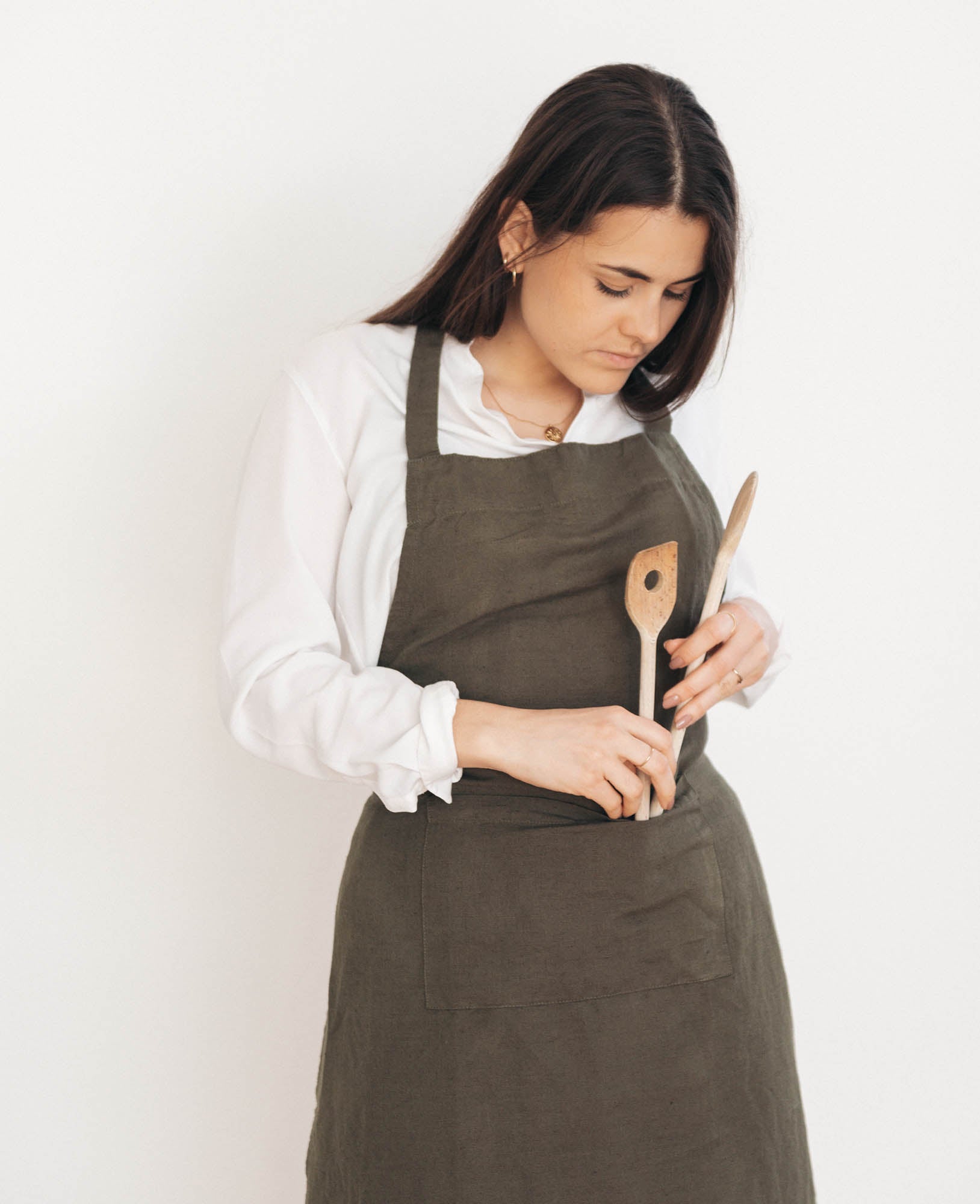 Nura Cooking Apron, dusty olive