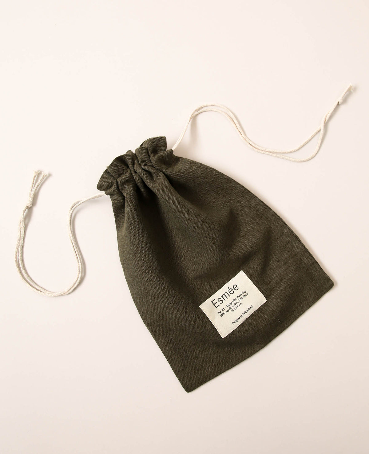 Beutel / Tasche "Nura" aus olivgrünem Baumwoll-Leinenmix mit Zugbändern, 20 cm x 28 cm, als Bread Bag, als Brotsack, Gemüsetasche oder für Wäsche und Schuhe beim Reisen