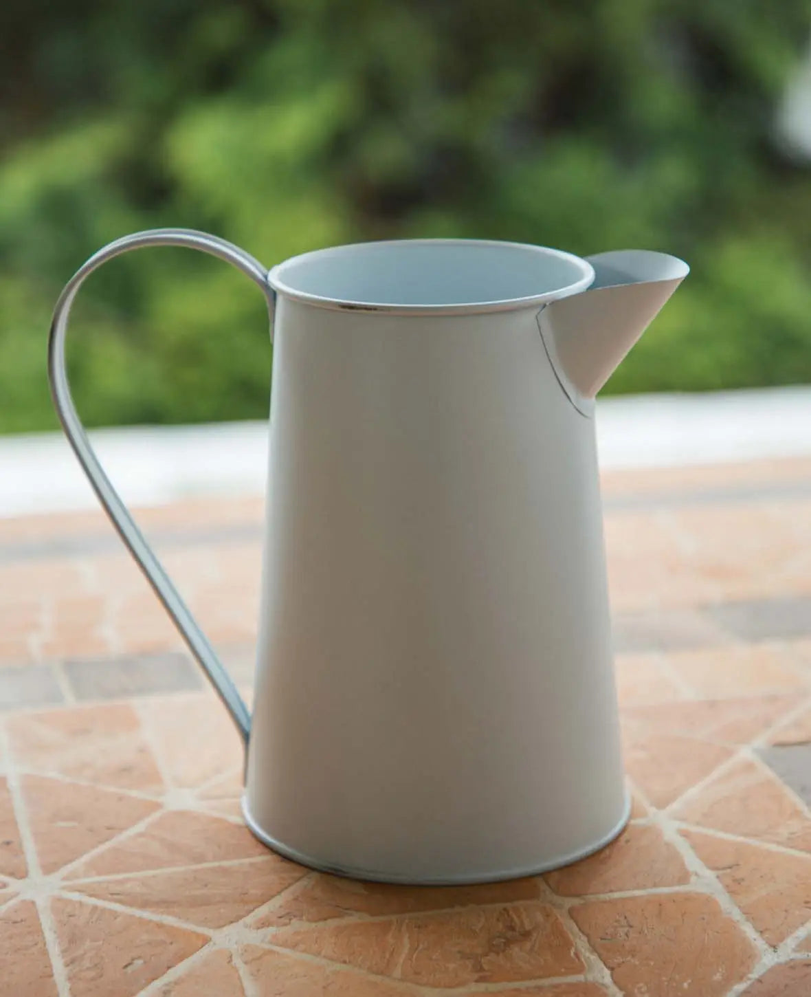 Decorative tin mug, matt white, 10 x 19.5 cm