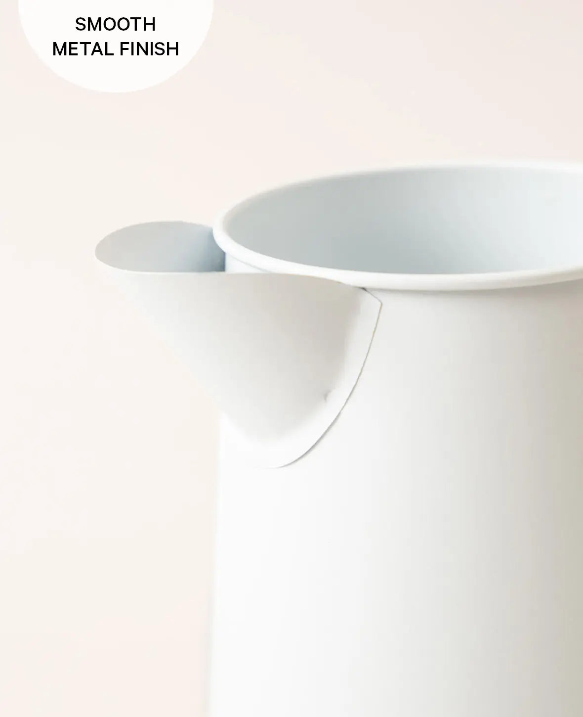 Decorative tin mug, matt white, 10 x 19.5 cm