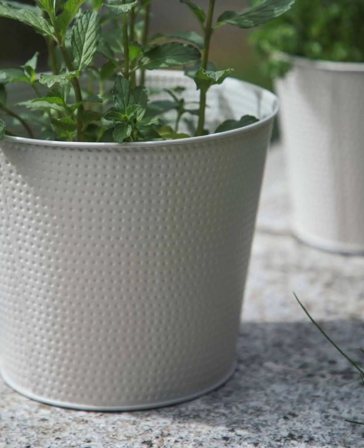 Sheet metal flower pot, taupe, 19.5x17.5cm
