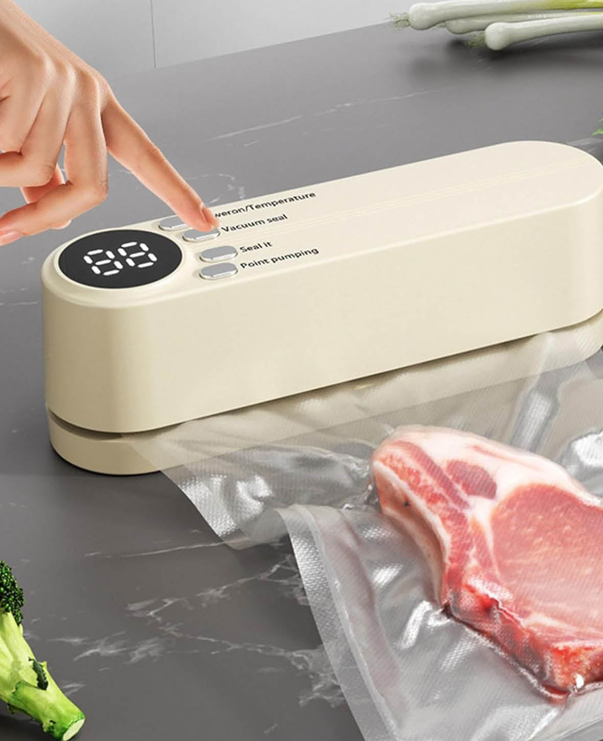 Mini vacuum sealing and packing machine