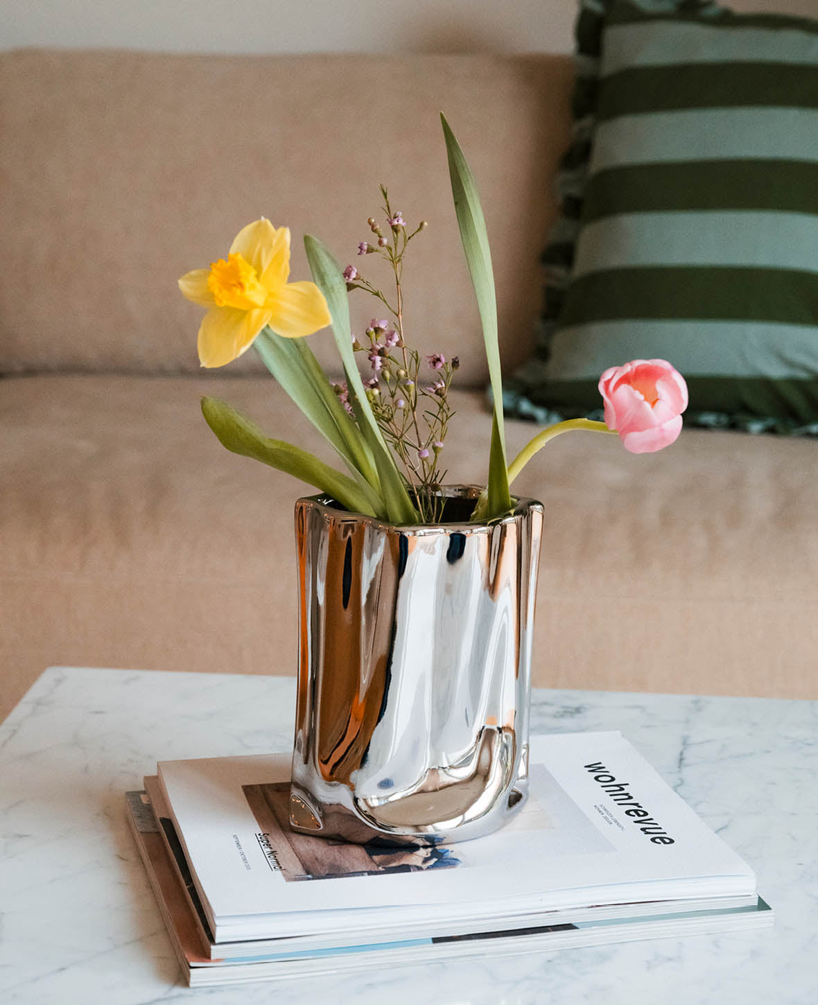 Vase Meltique en céramique finition chromée