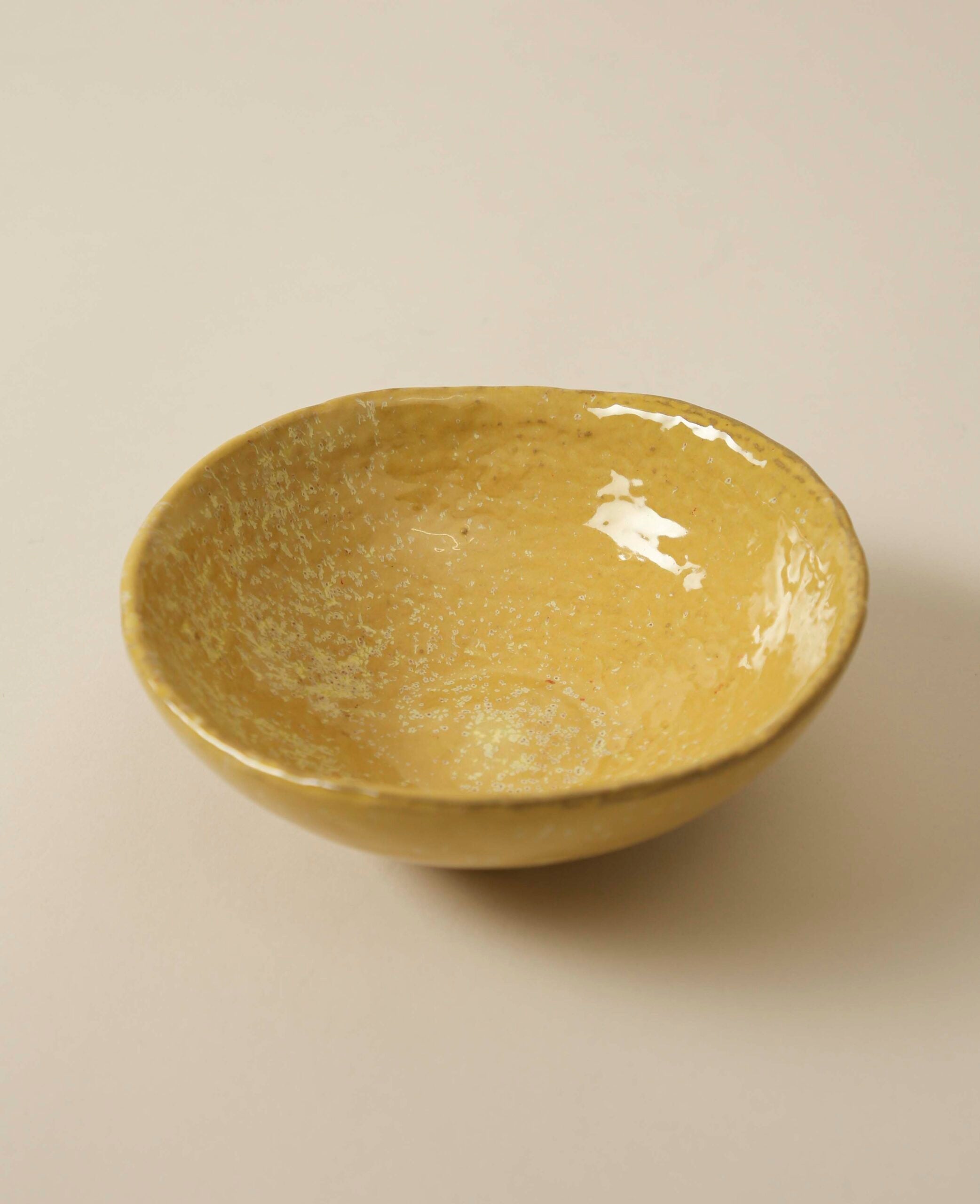 Plat en céramique, jaune, 15x5.5cm