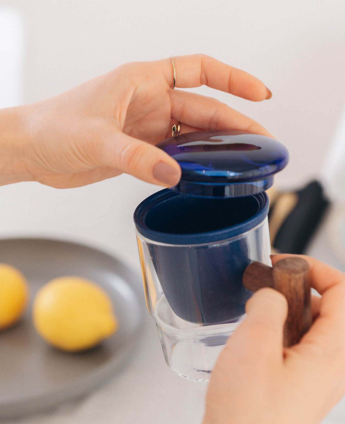 Tea Glass with Infuser Miro, ultramarine