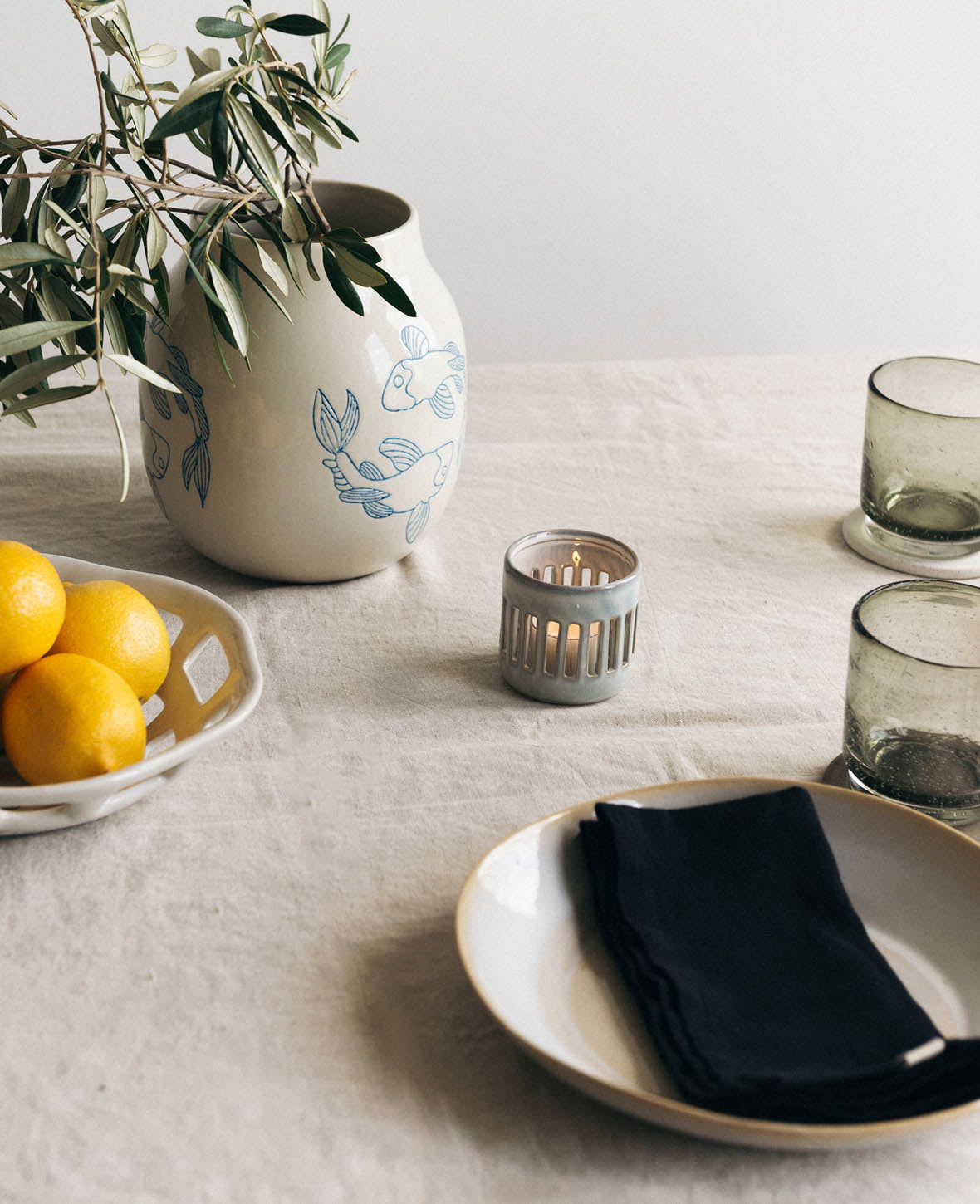 Ceramic Basket Dish, white, D24