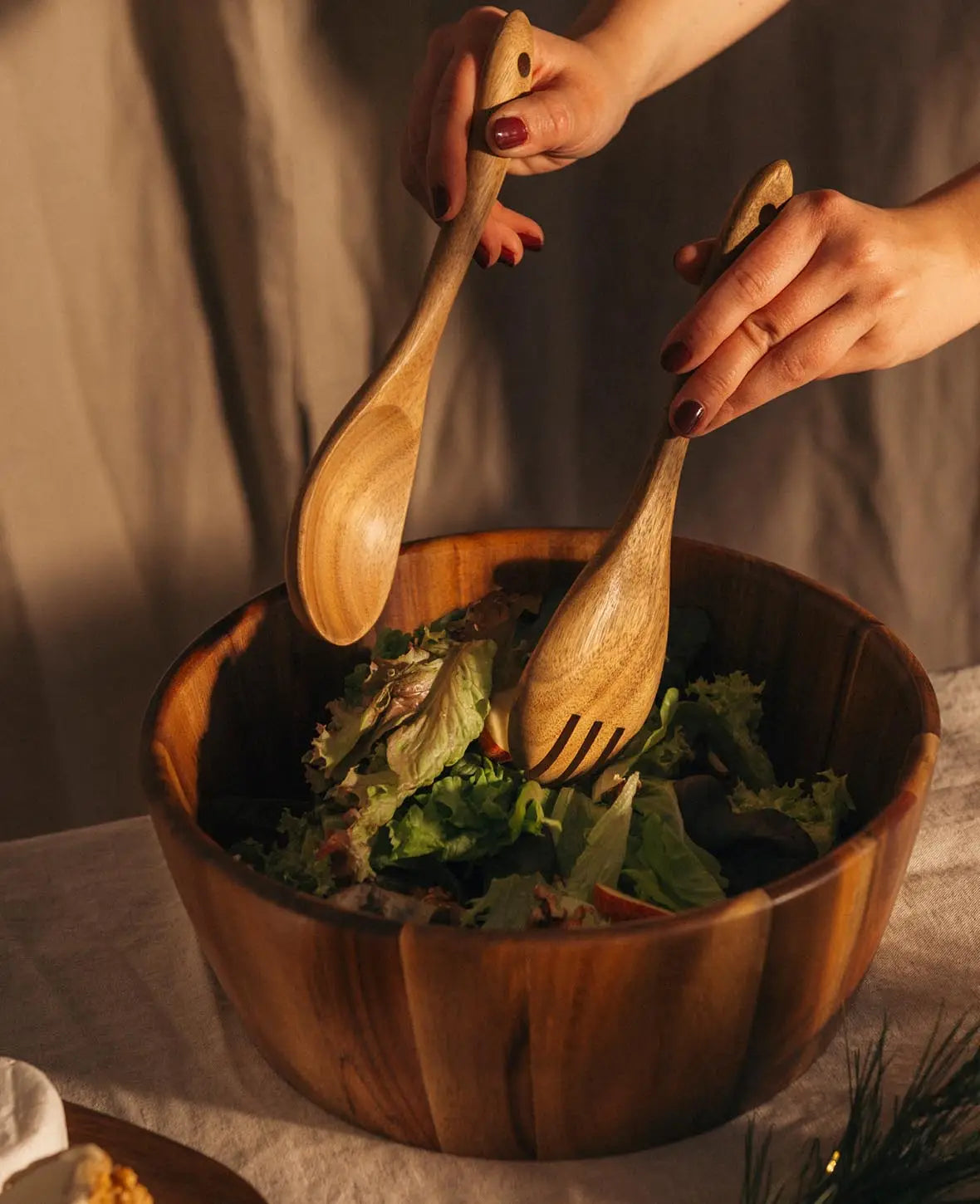 Couverts à salade en bois d'acacia