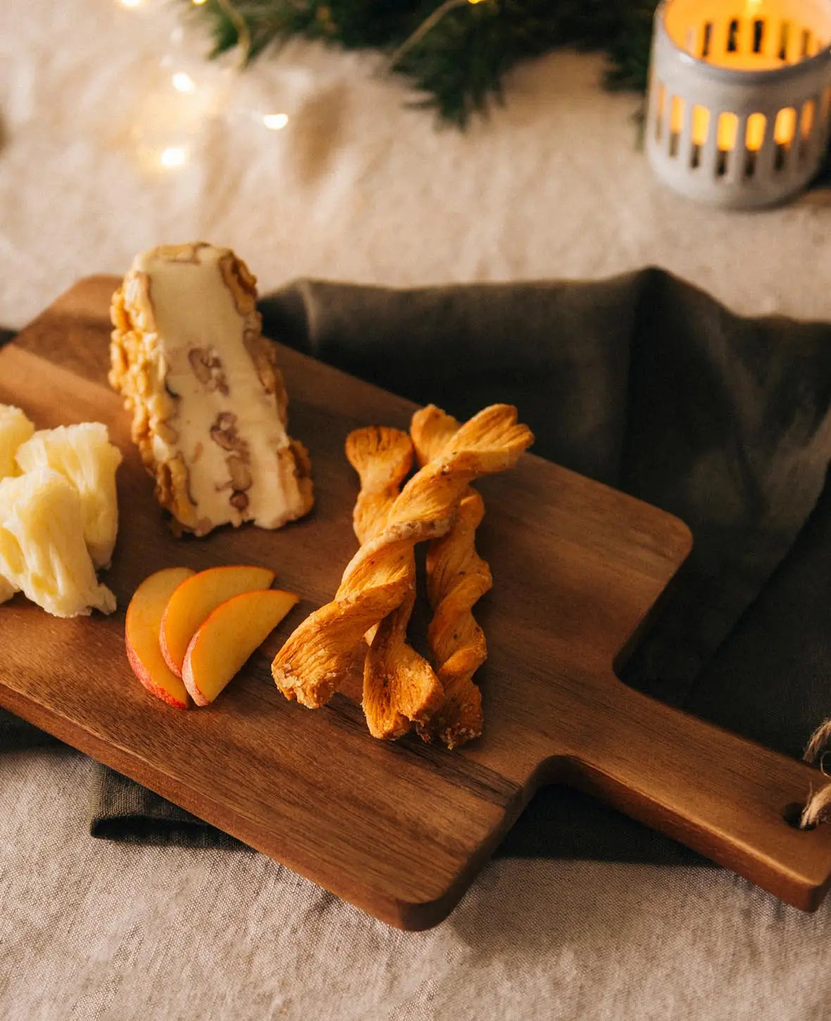 Acacia Wood Serving Board, 35 x 18 cm