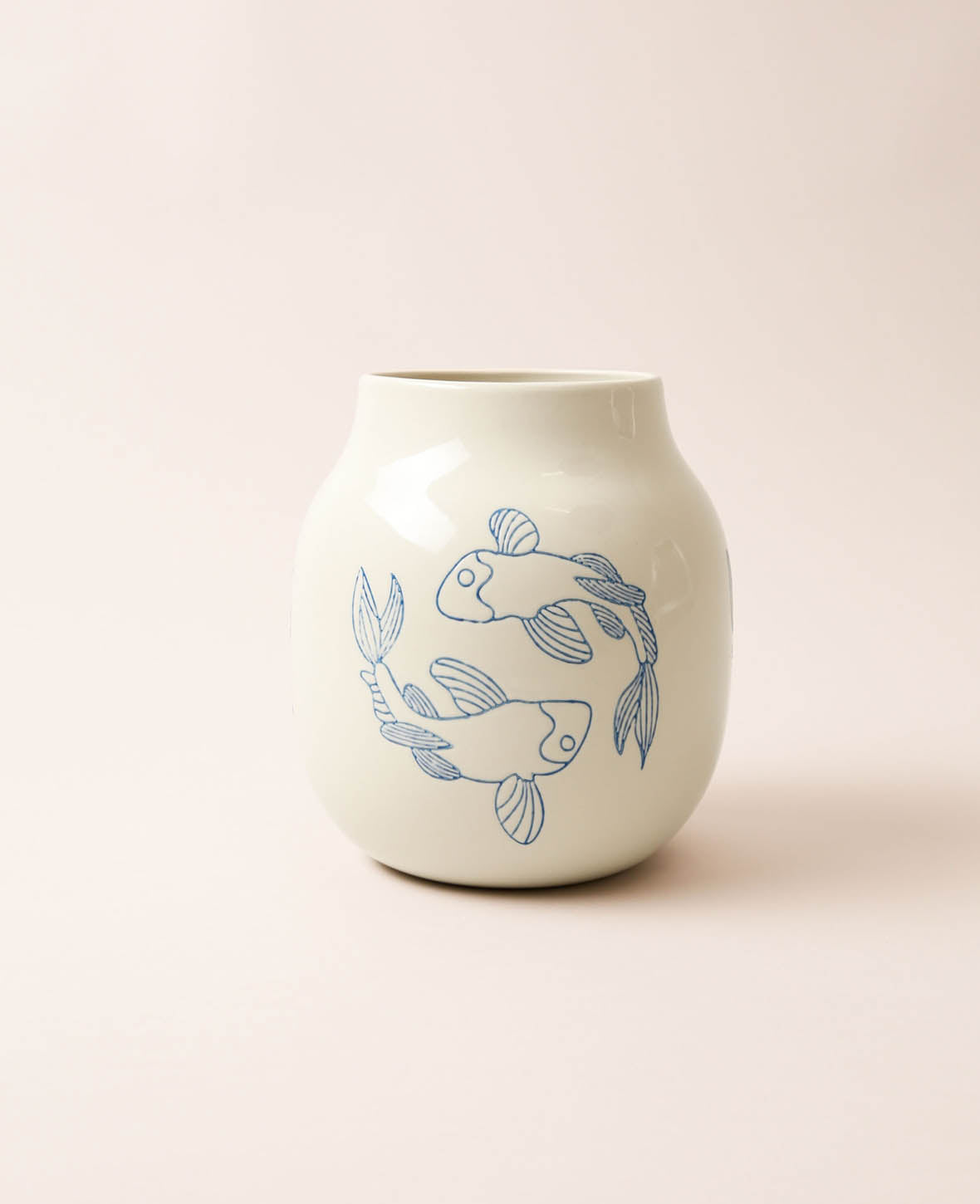 Keramikvase in Off-Weiss mit Koifisch Design, Ø 18 x H 20 cm