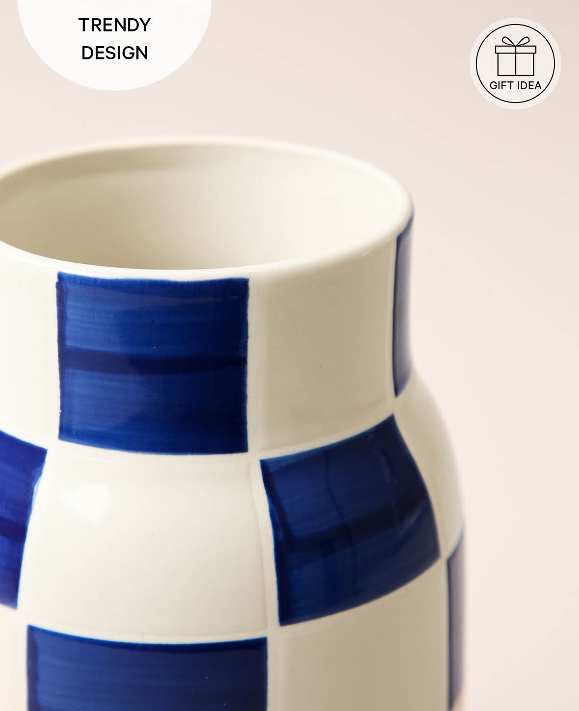 Blau-weiss karierte Keramikvase, H 25 cm x Ø 14 cm