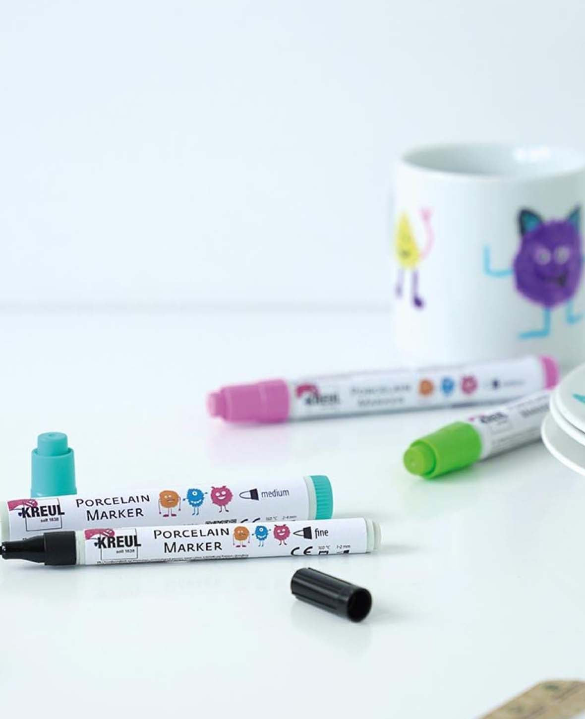 Kit feutres porcelaine Junior, 4 feutres, 1 tasse en porcelaine