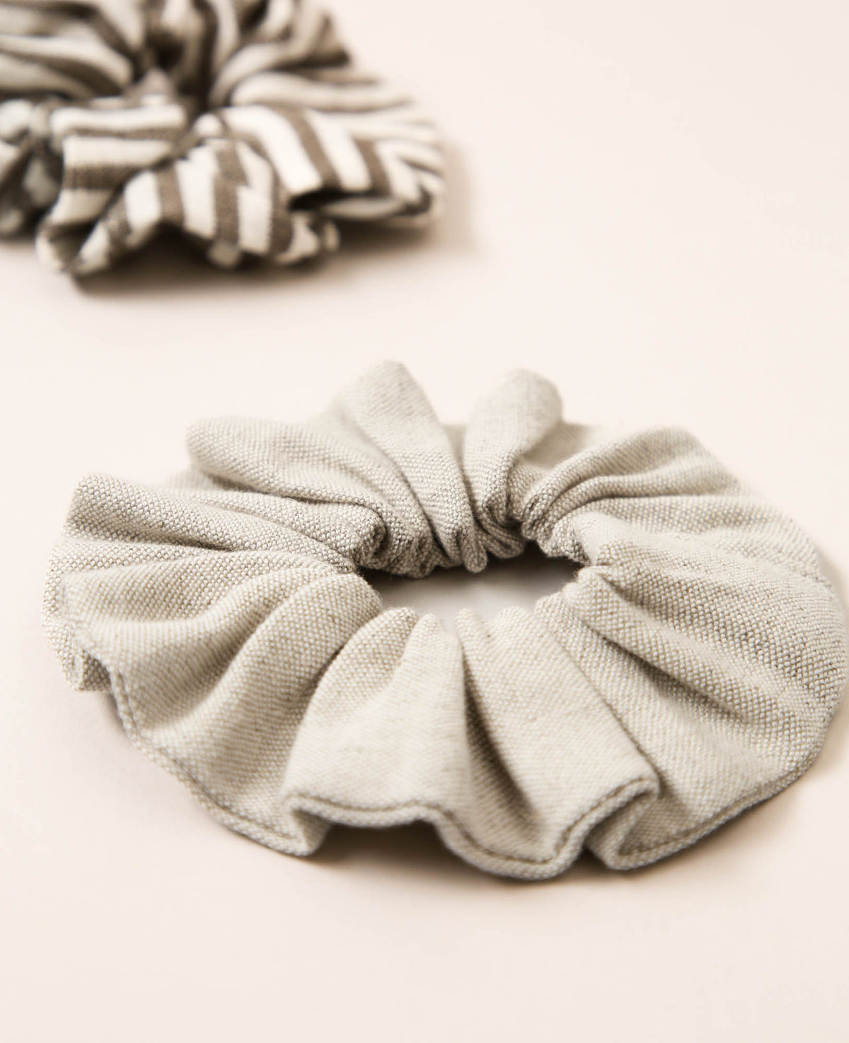 Reese Scrunchie, striped & beige