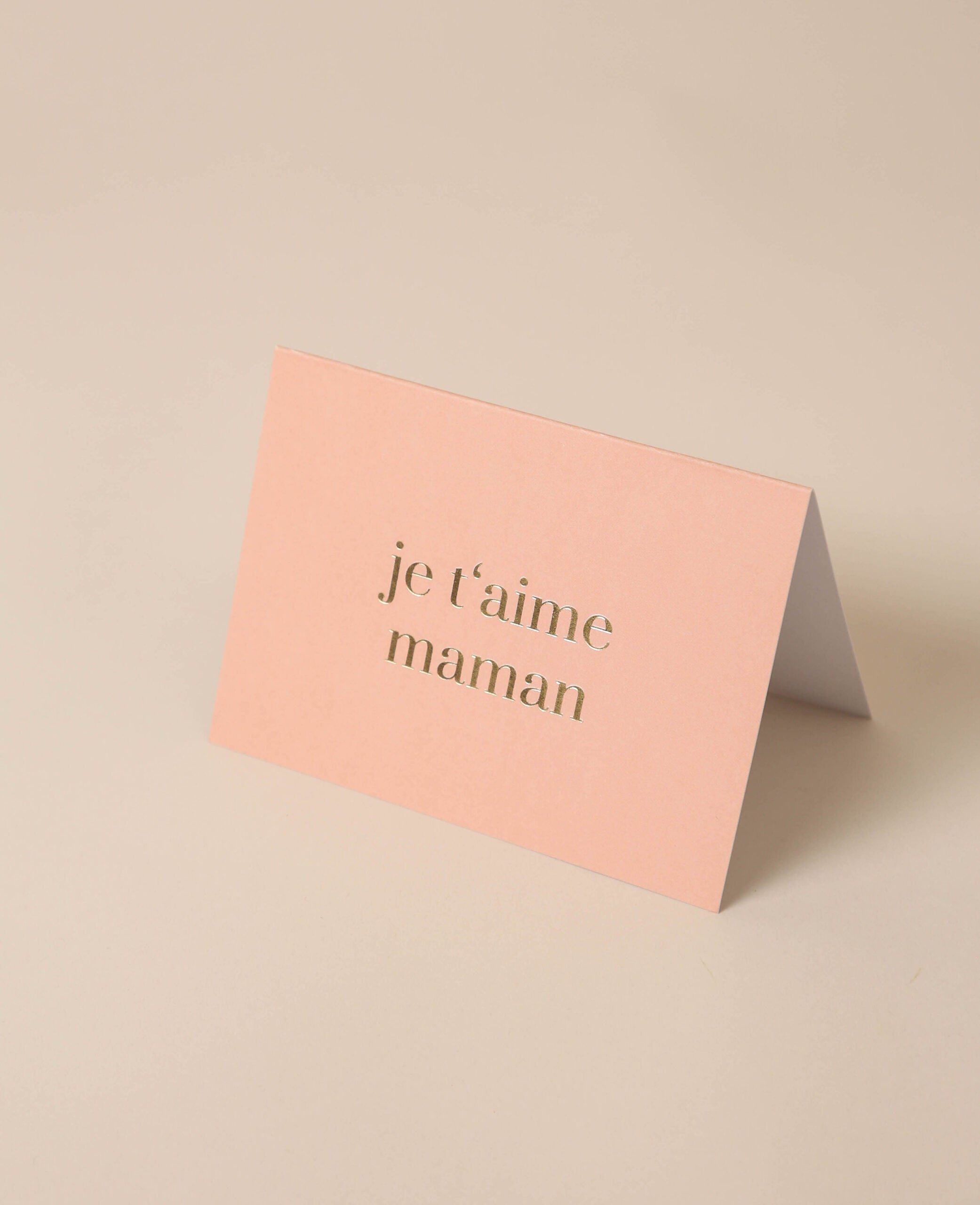Apricot-colored folded card, je t'aime maman
