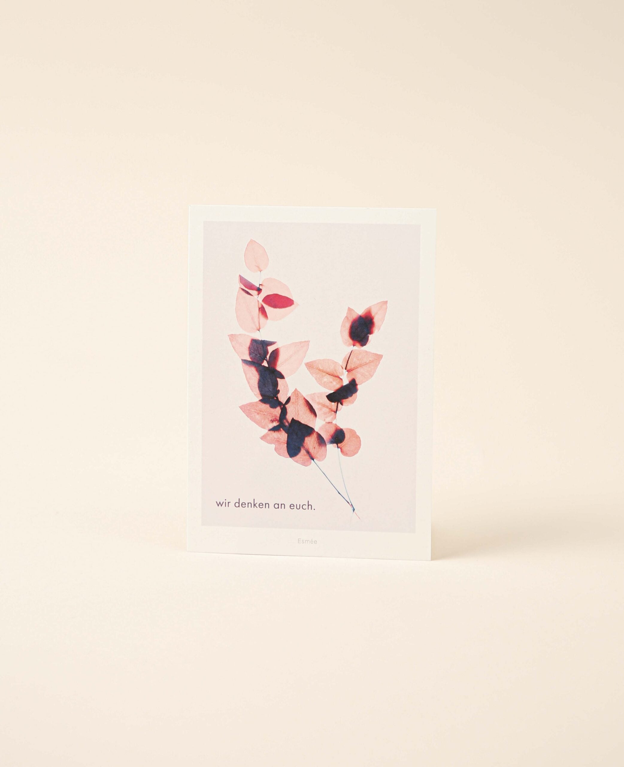 Trauerkarte / Postkarte Hochformat "wir denken an euch", 10.5 x 14.8 cm, weisses Naturpapier mit farbigem Print