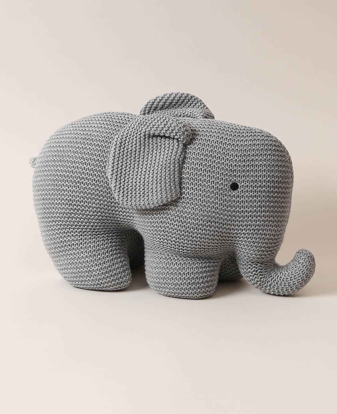Knitted elephant