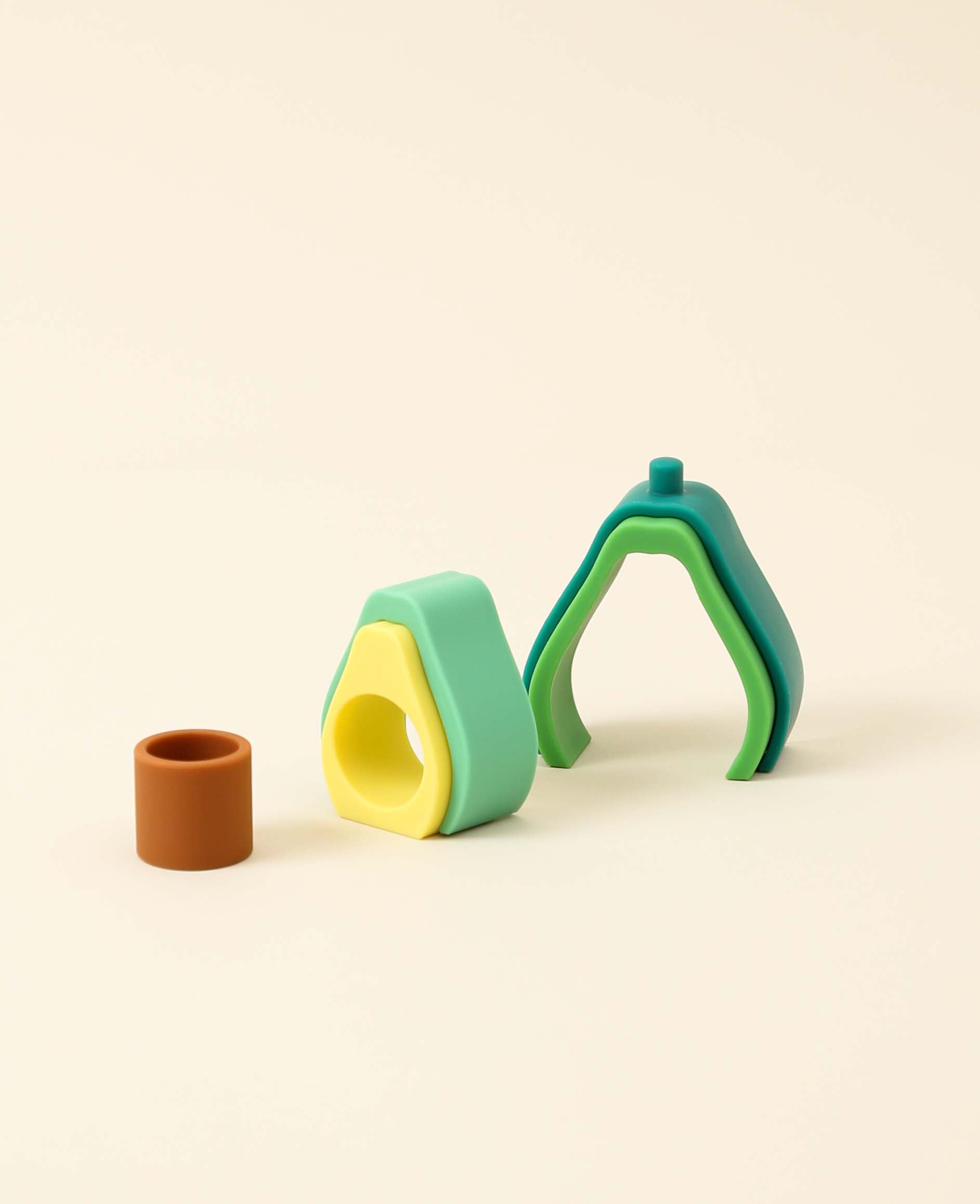 Steckspielzeug Avocado, 5-teilig, aus Silikon, ab 6 Monaten, H 10 cm