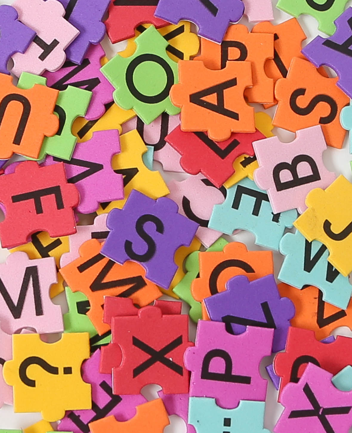 Stickers ABC en mousse, 2,5 x 2,5 cm, 100 pces.