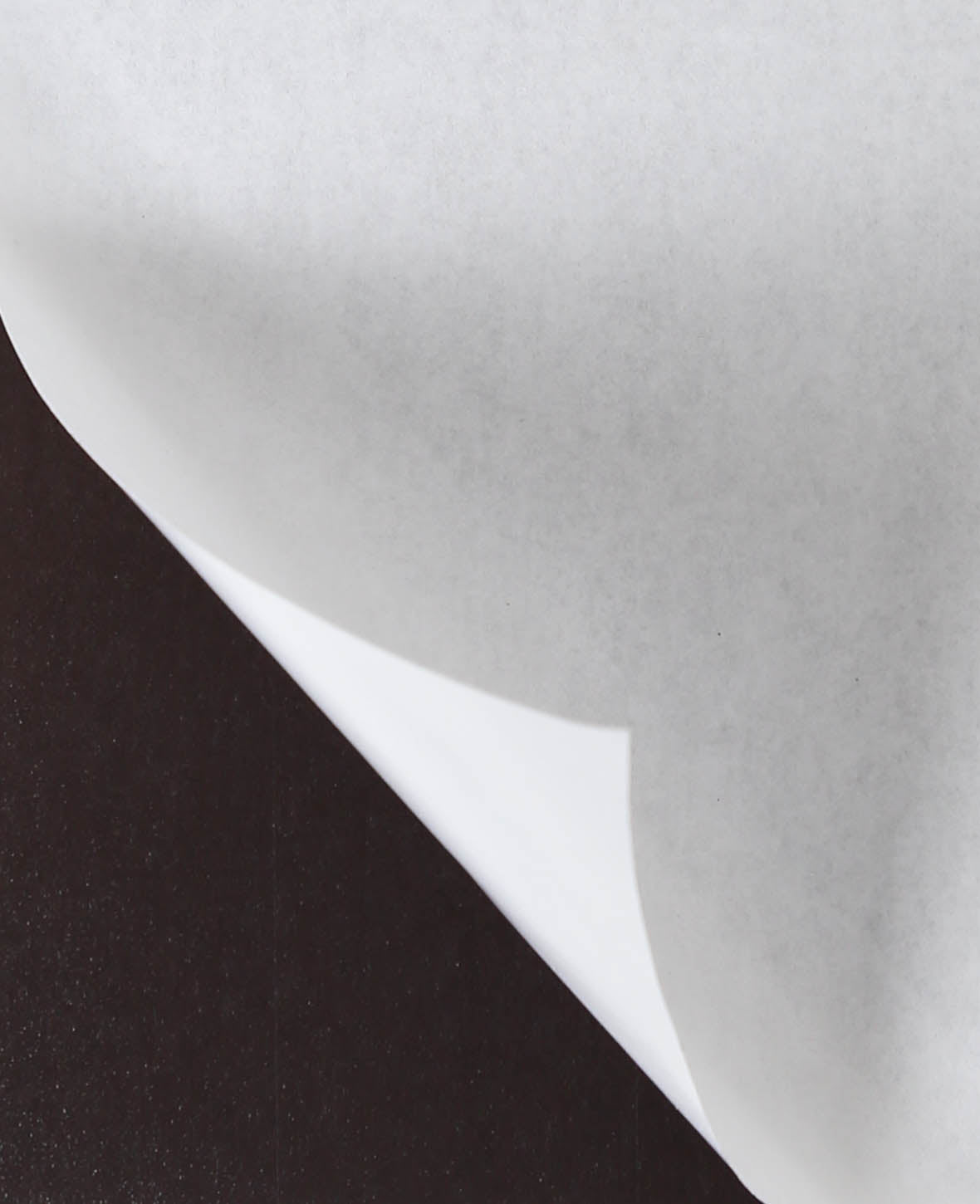 Magnetfolie A4, Folie magnetisch und selbstklebend zur Herstellung von individuell zugeschnittenen Magneten, Schwarz, 210 x 1 x 297 mm