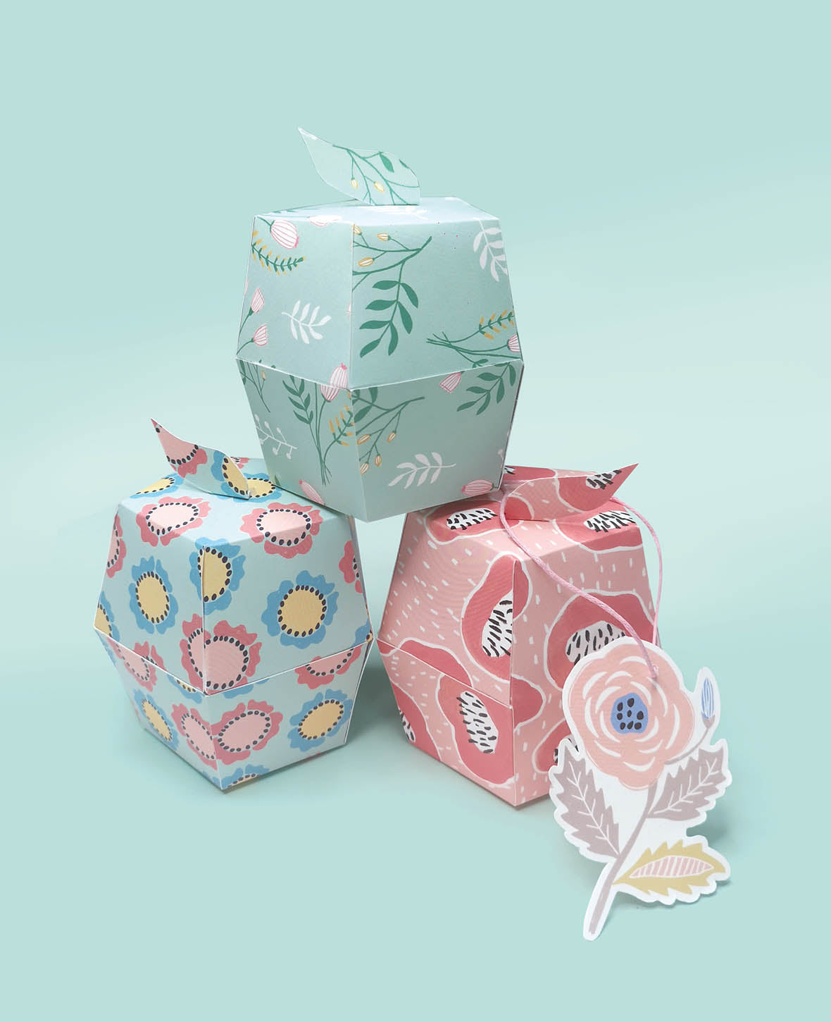 Set de papiers à motifs fleurs, bloc de papier avec des feuilles imprimées recto-verso dans 12 motifs différents, A4, 120 g/m² - 230 g/m², 24 feuilles