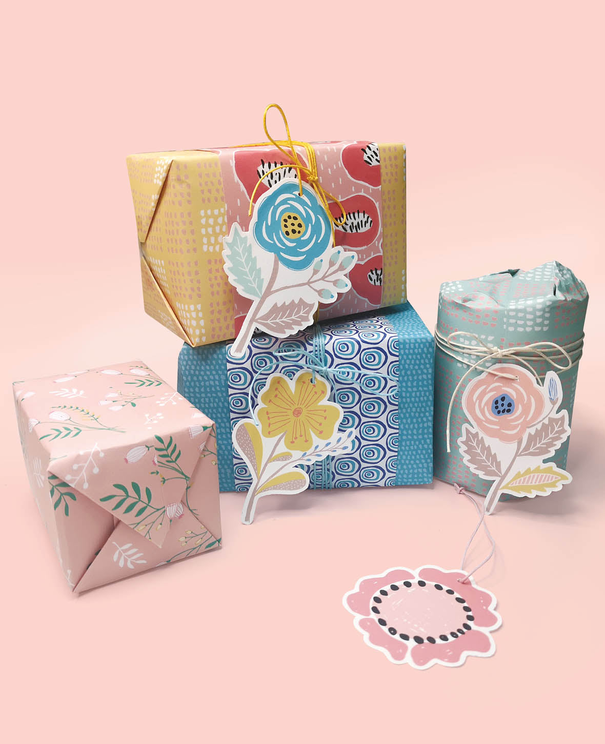 Set de papiers à motifs fleurs, bloc de papier avec des feuilles imprimées recto-verso dans 12 motifs différents, A4, 120 g/m² - 230 g/m², 24 feuilles
