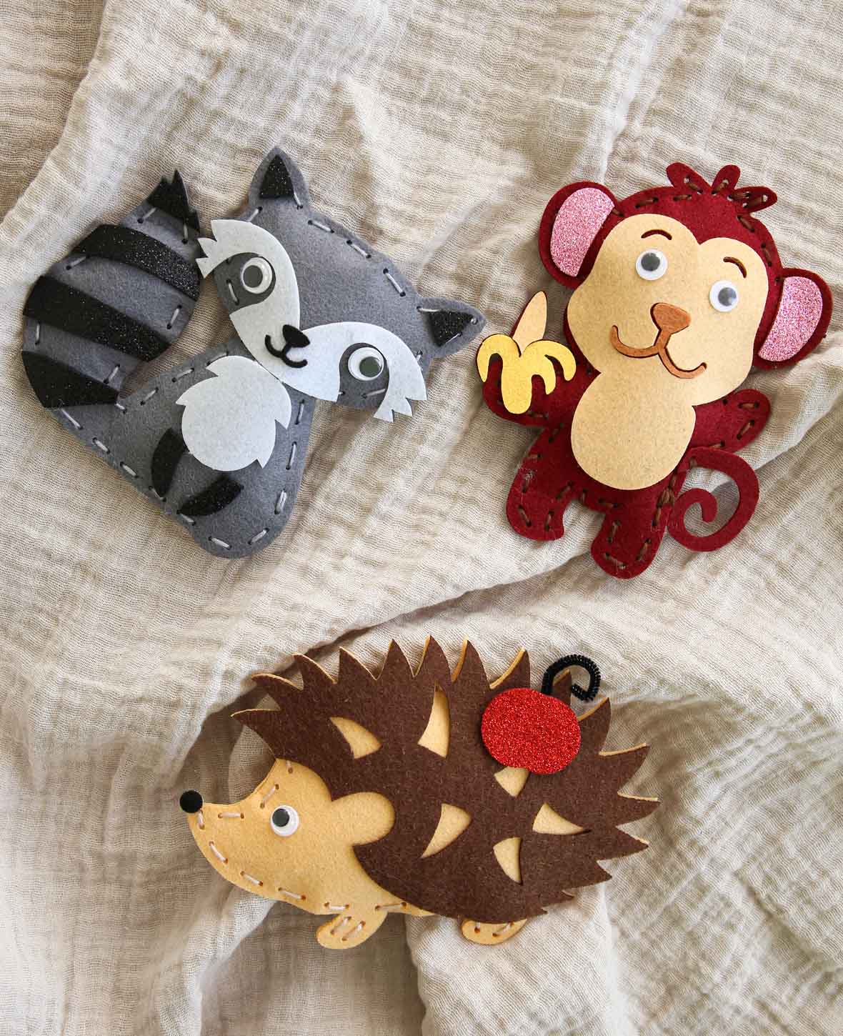 Kit de couture en feutre Animaux de la jungle, Set complet avec accessoires et instructions, Enfants à partir de 6 ans, Multicolore, 36 pièces.