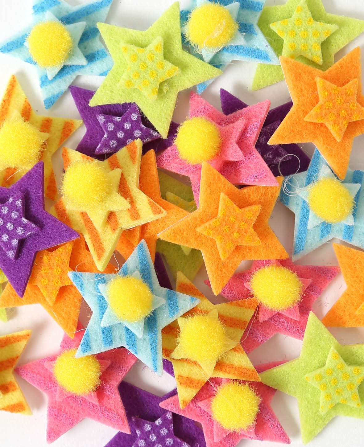 FELT Stars, felt stickers with 3D look, self-adhesive, ø 3 cm, 27 pcs.