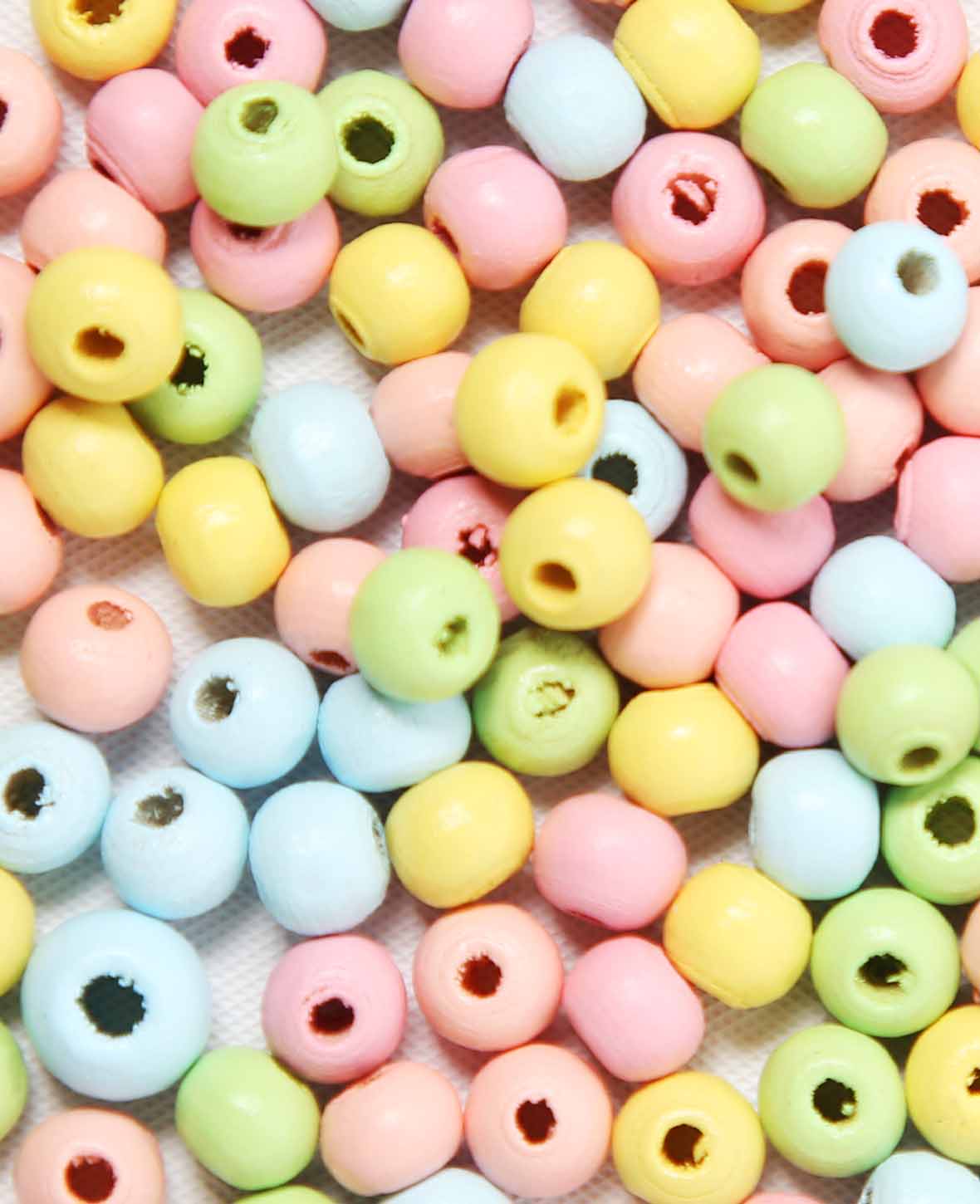 Mélange de perles en bois Ø 6 mm, avec trou Ø 2 mm, coloris pastel, 125 pces.