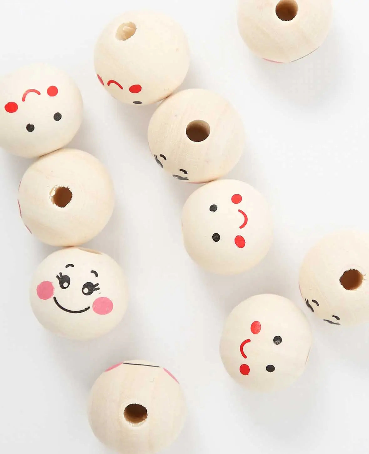 Wooden beads with a smiling face, Ø 20 mm, natural, 2 x 5 pcs.