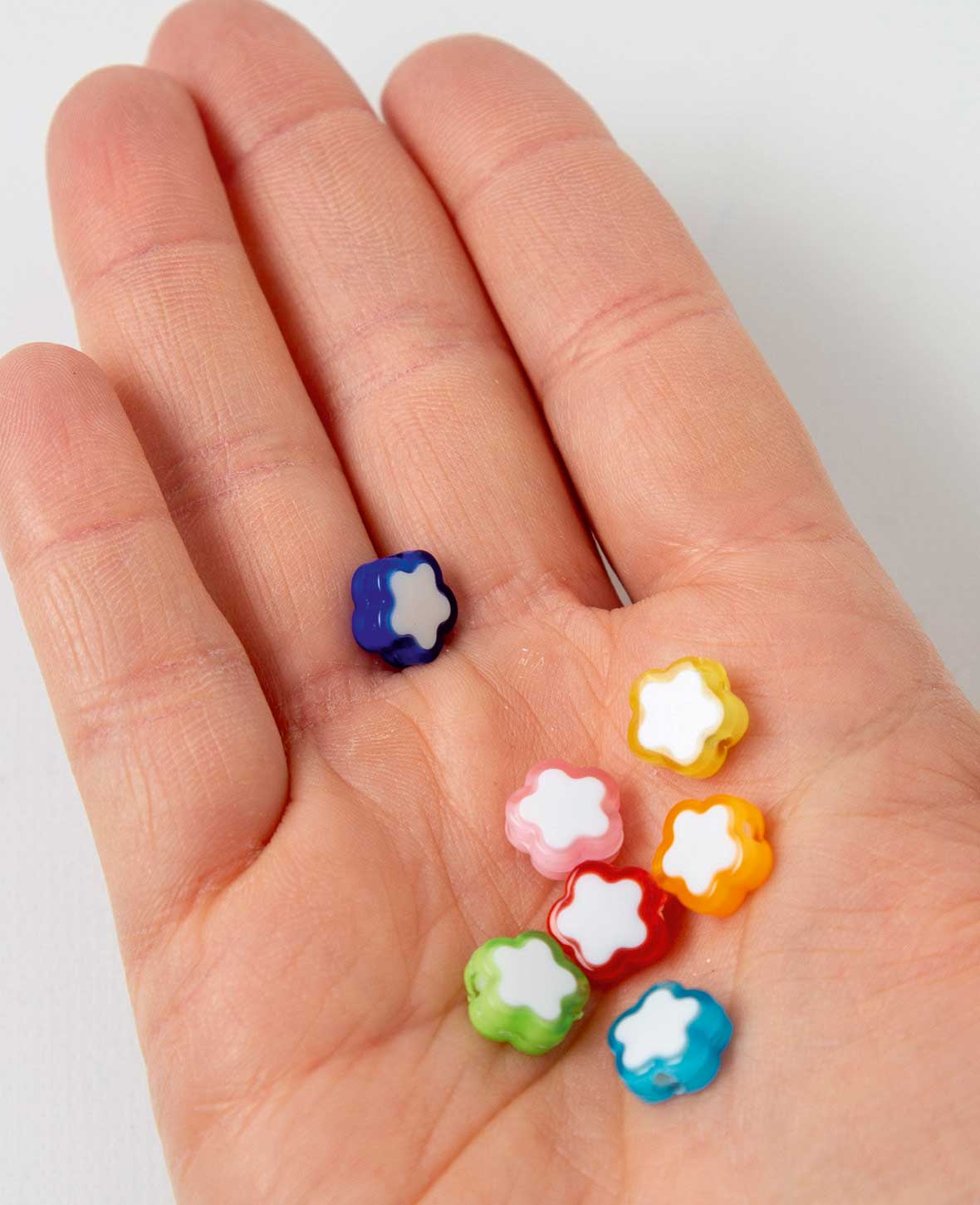 Schmuckperlen – Blumen bunt, 8x7 mm, 50 Stk., Kunststoff