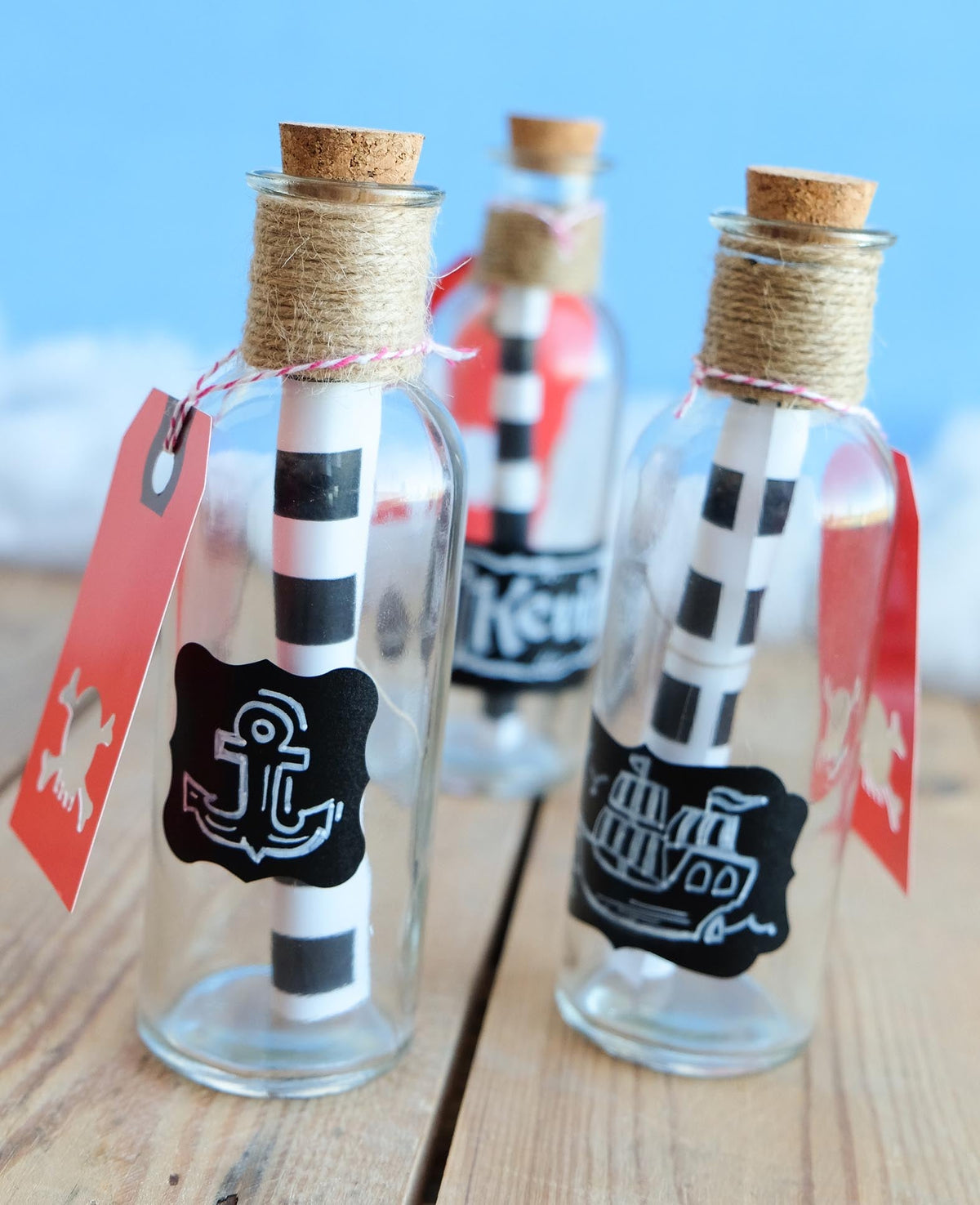 Mini bottles with cork stoppers, ø 2 x 5 cm & ø 2 x 7 cm, Transparent, 4 pcs.