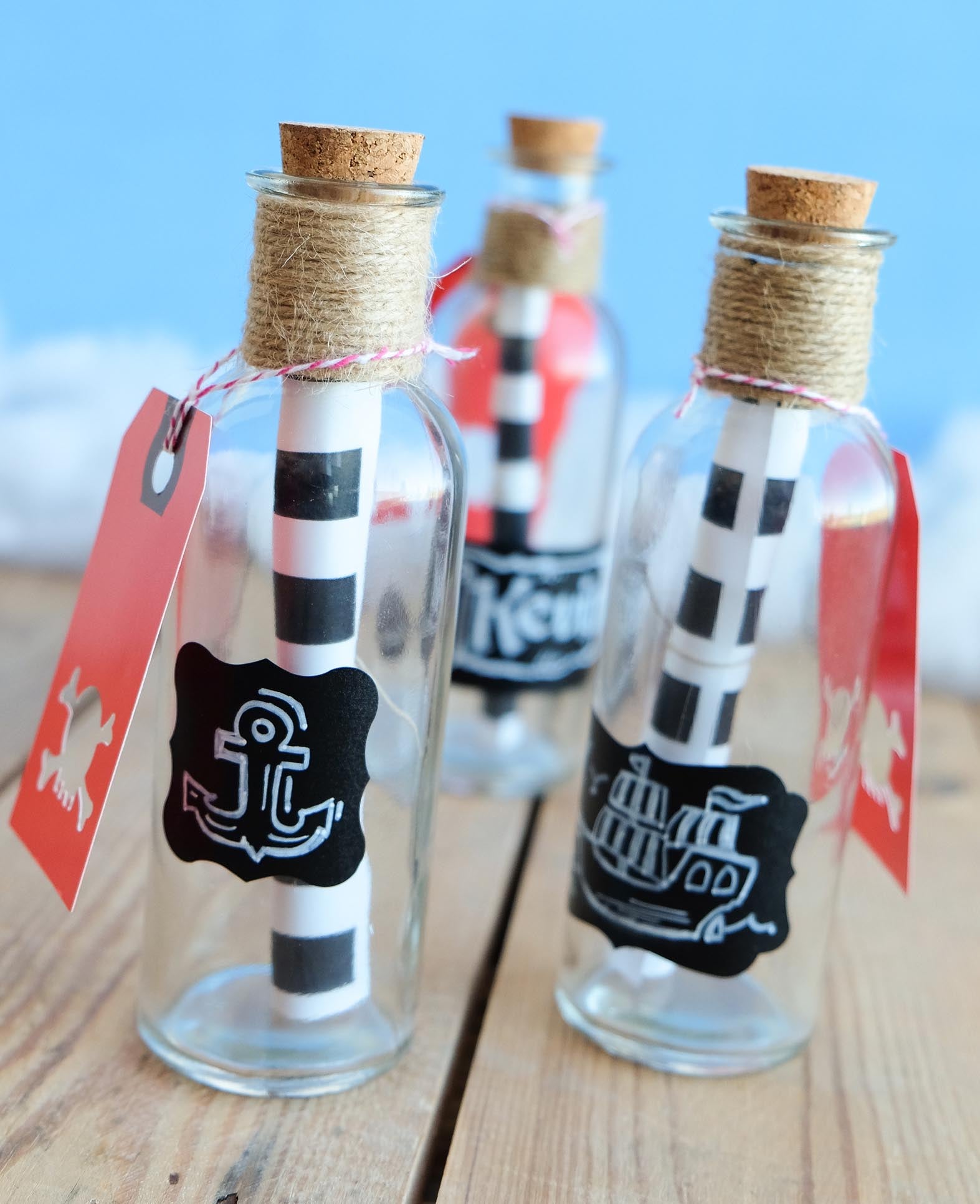 Mini-bouteilles avec bouchon en alu, ø 2 x 6 cm, transparent, 4 pièces.