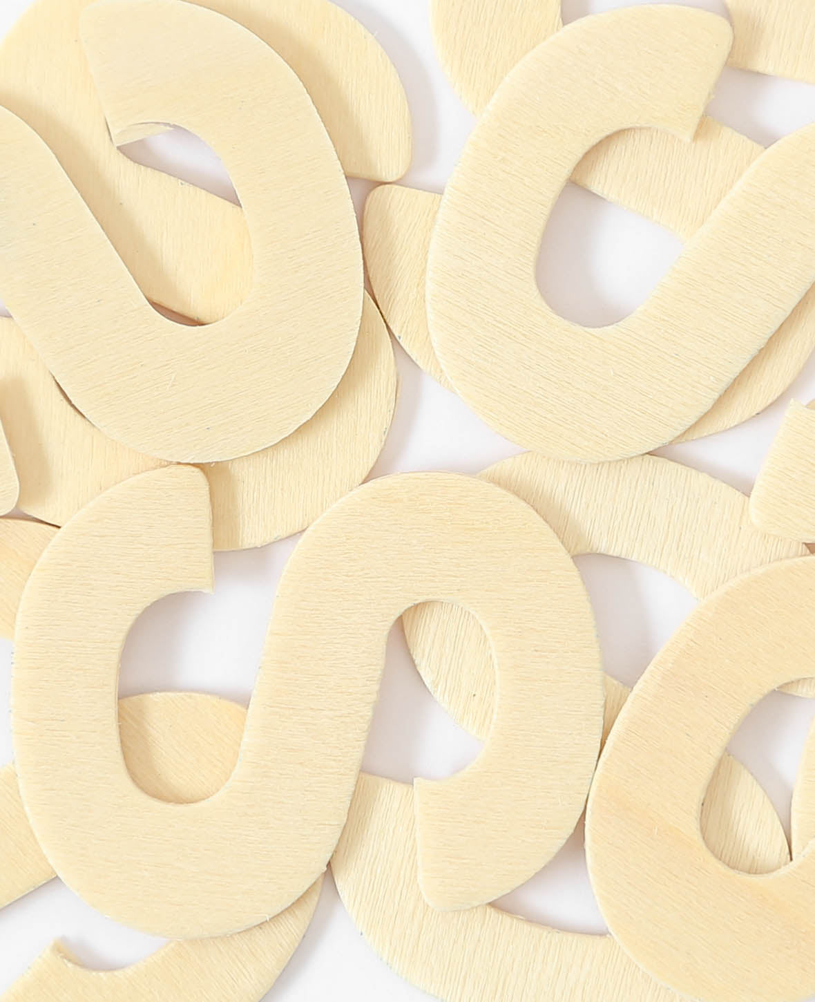 Wooden letter S, 3.2 x 0.3 x 4 cm, Brown, 1 pc.