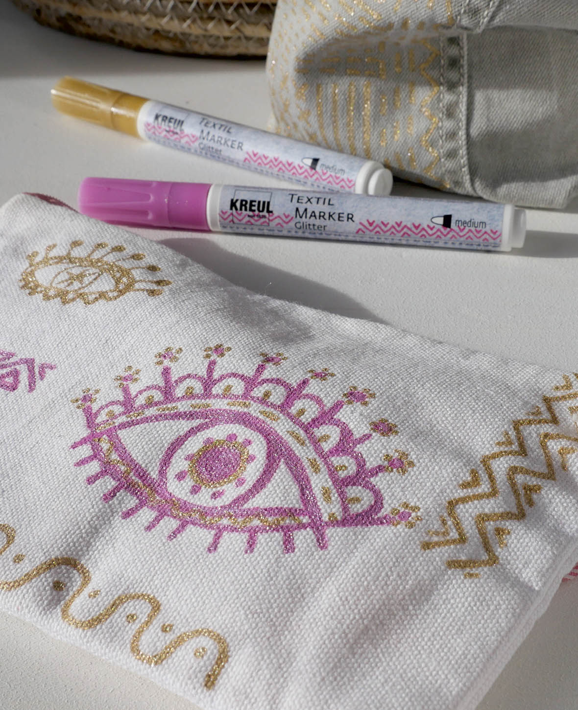KREUL Javana texi mäx Glitter für helle und dunkle Stoffe Schwarz
