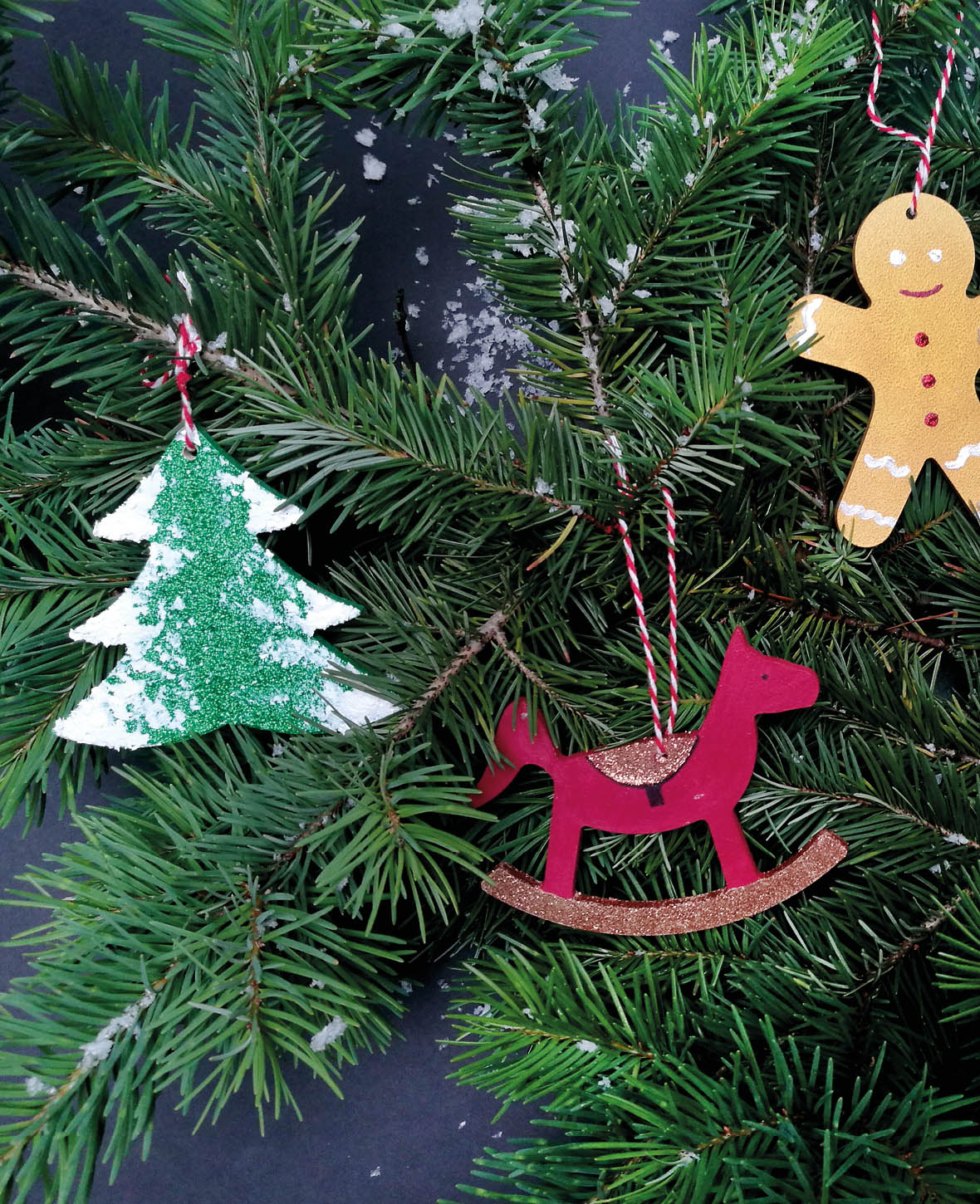 Sapin décoratif en MDF, 10 x 0,5 x 10 cm, Marron, 1 pc.