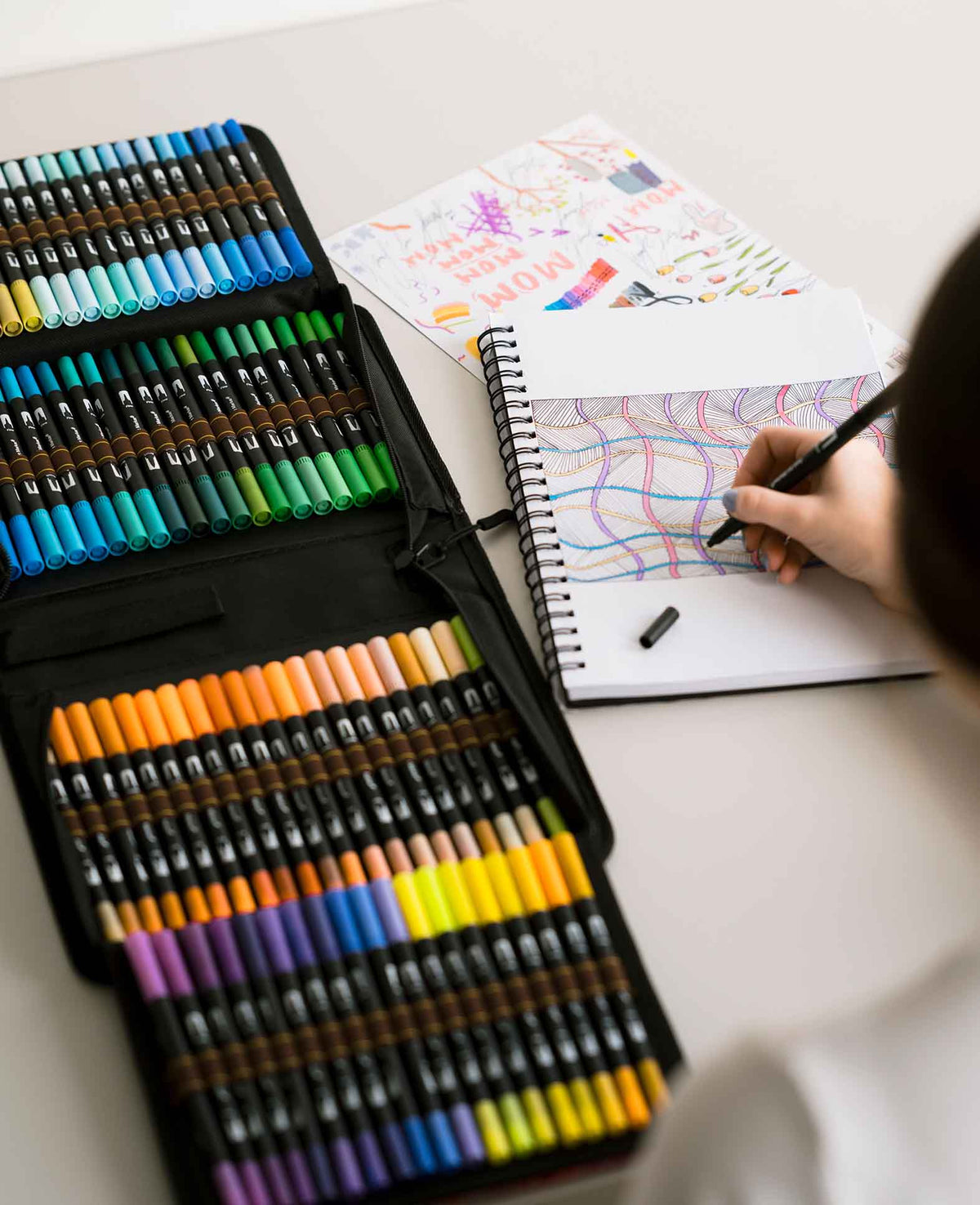 Artist Dual Tip Markers Felt Pens Dual Brush Pen incl. Case, 120 pcs.