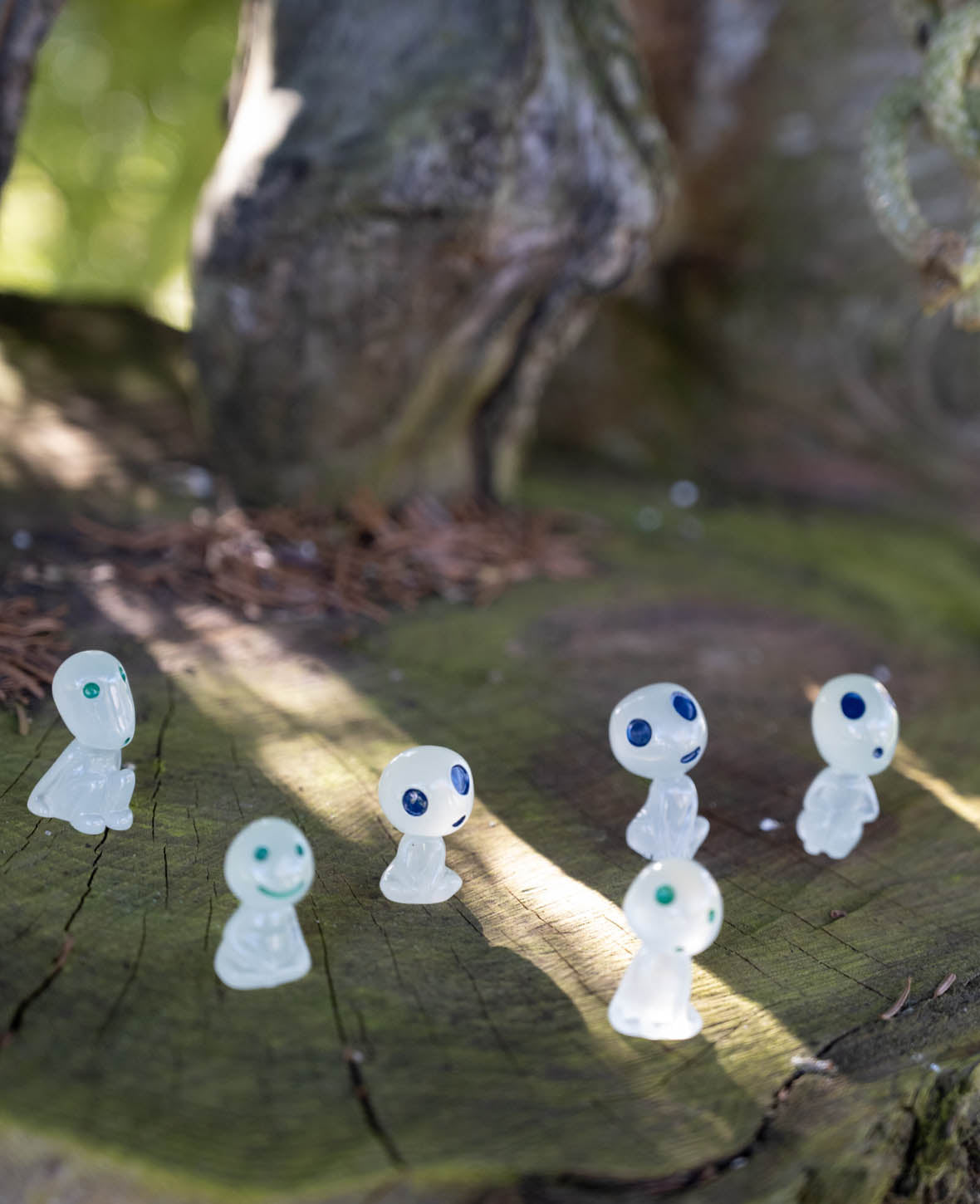 Fluorescent Alien Figurines Glowing Garden Decoration, Green, 10 pcs.