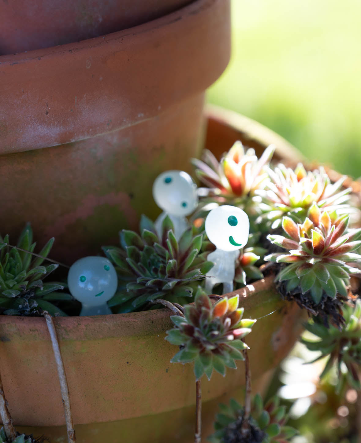 Fluorescent Alien Figurines Glowing Garden Decoration, Green, 10 pcs.