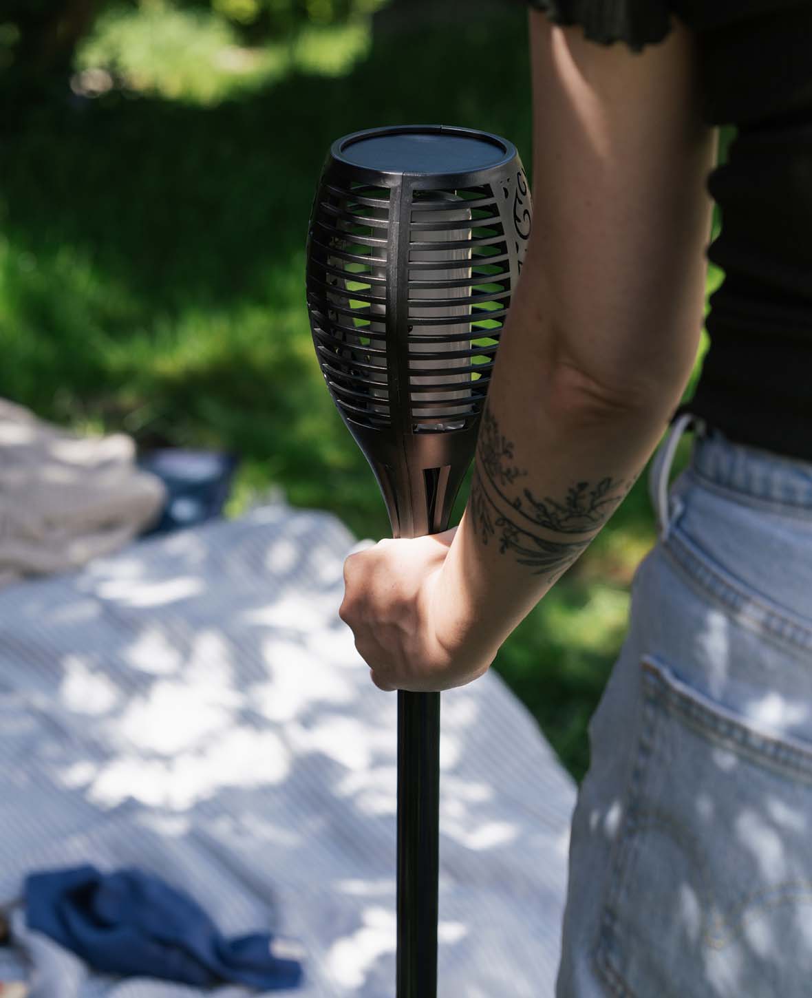 (Lot de 2) Lampes solaires LED vacillantes Torches de jardin extérieures IP65 - Chaud