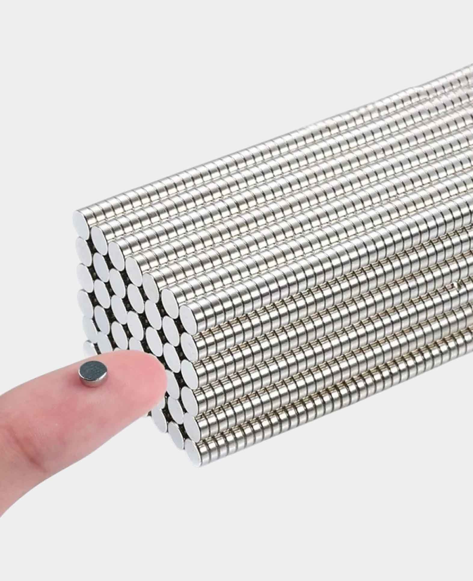 Extra Strong Magnets Neodymium Iron Boron Magnets - Silver, 4x1.5mm, Set of 200