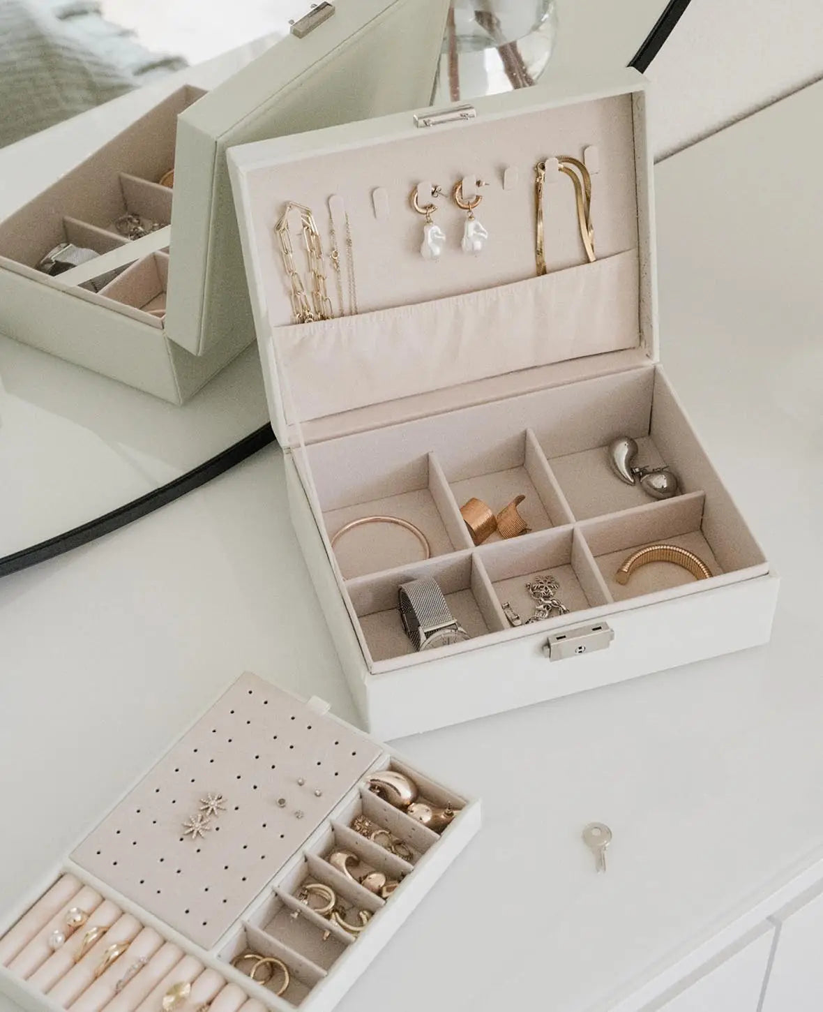 Leather Jewelry Box with Lock Storage Organizer for Ring