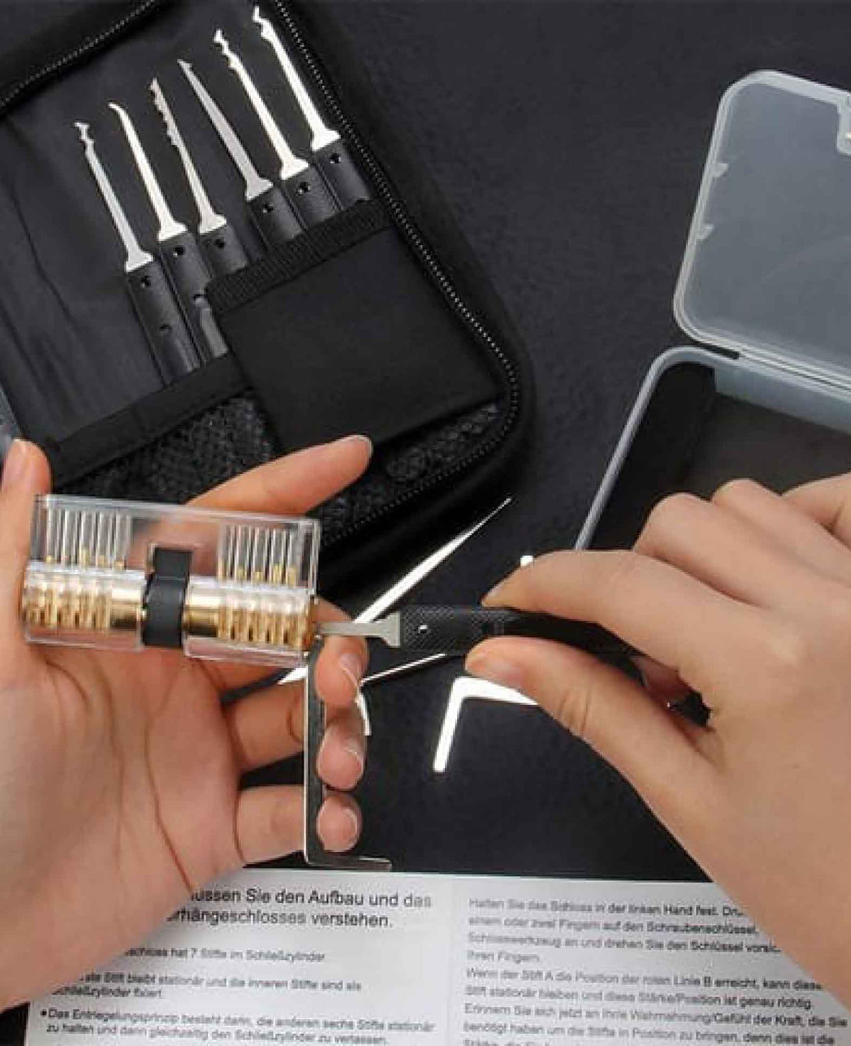 (26-tlg. Set) Dietrich Lockpicking Set mit 4 Übungsschlössern und