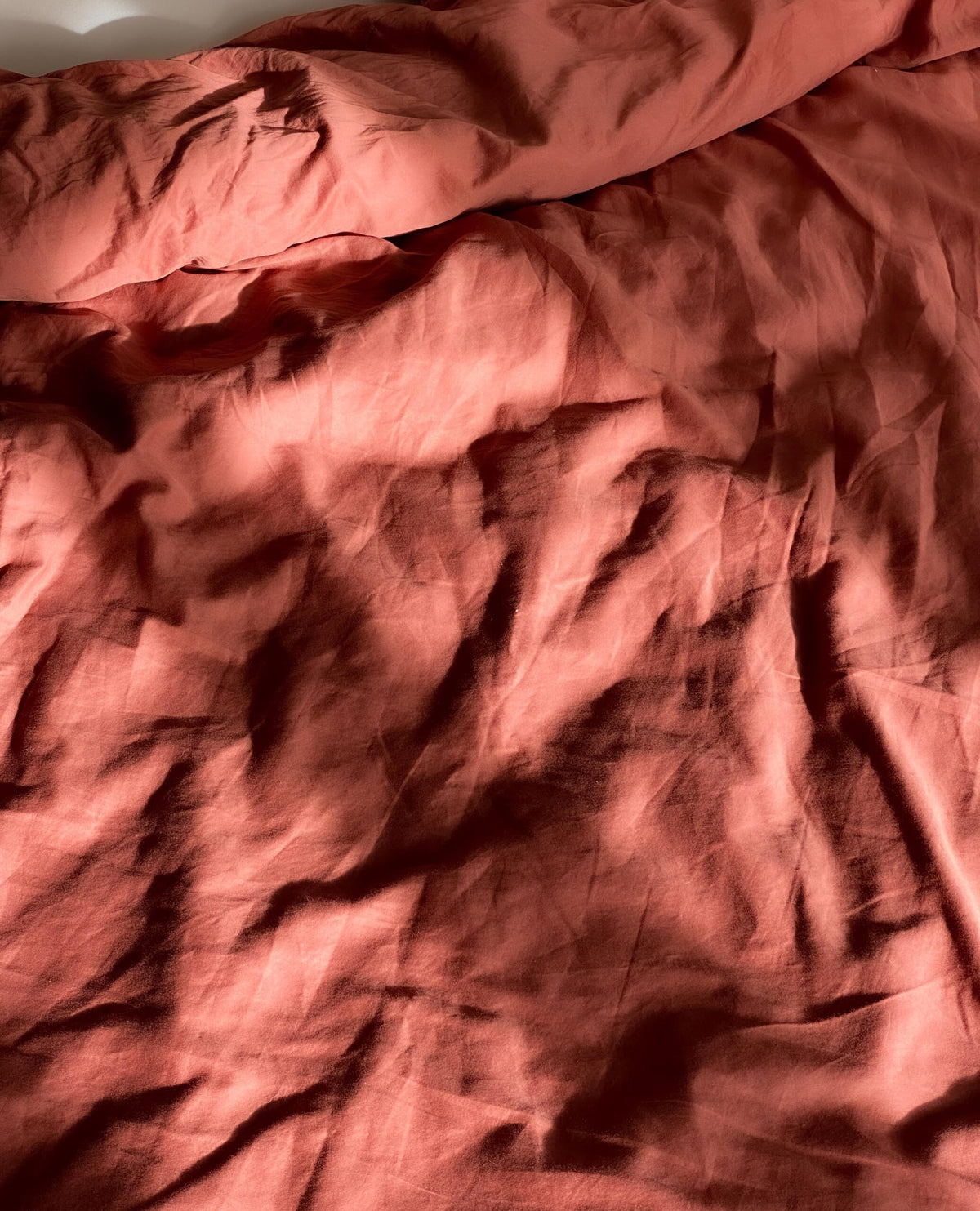 "Thia Rust" Bettbezug / Duvetbezug aus Rostrotem Bio Baumwoll-Satin, 200 x 210 cm