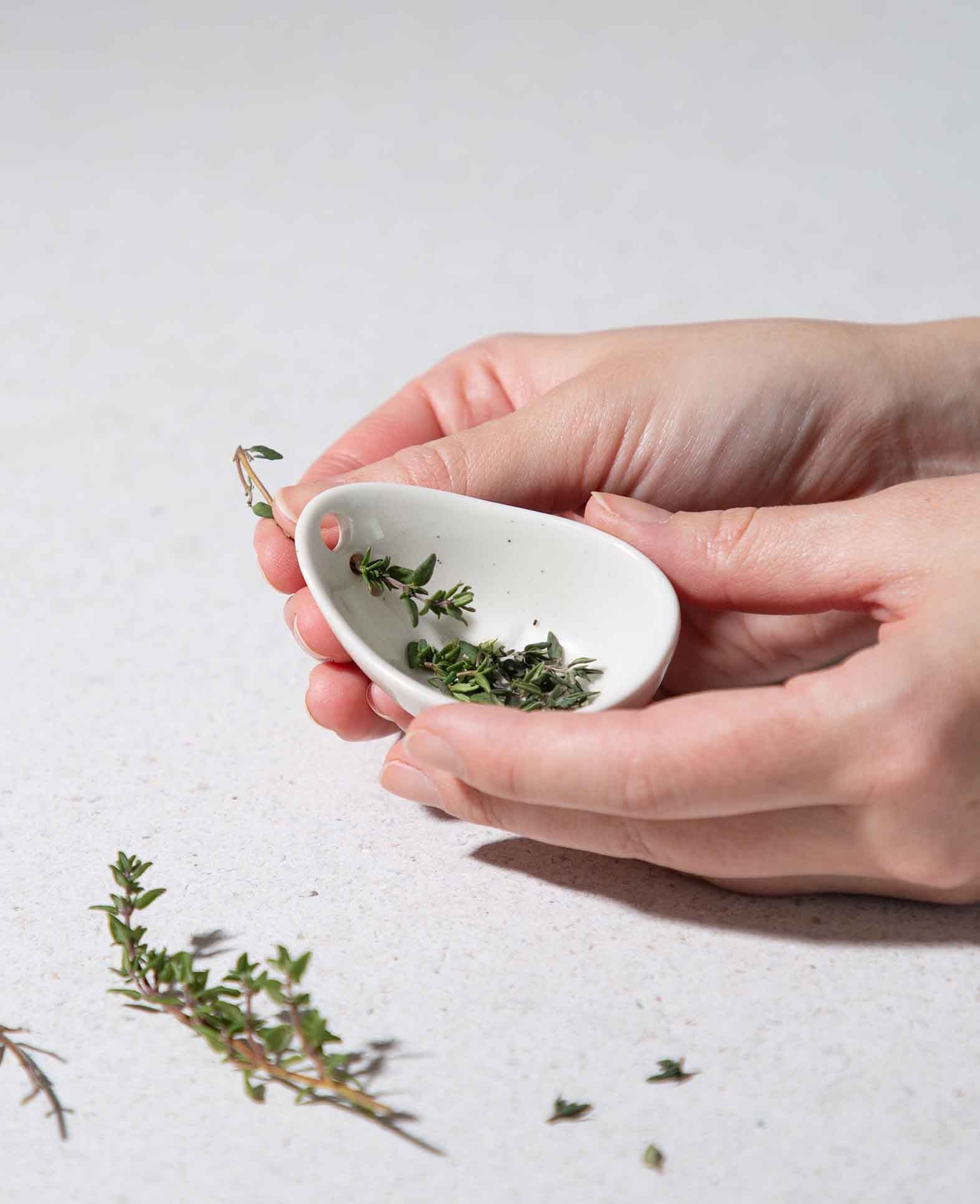 Herb Stripper Ceramic - Beige
