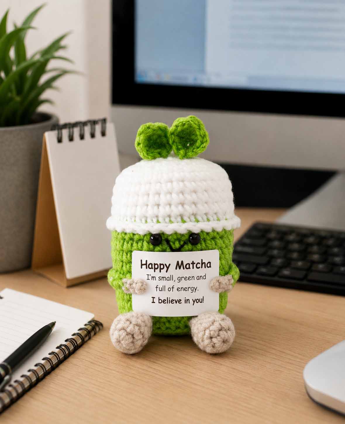 Positive Happy Matcha, Gehäkeltes Mini Plüschtier / Glücksbringer, Grün/Weiss, ca. 9.5 x 8 cm