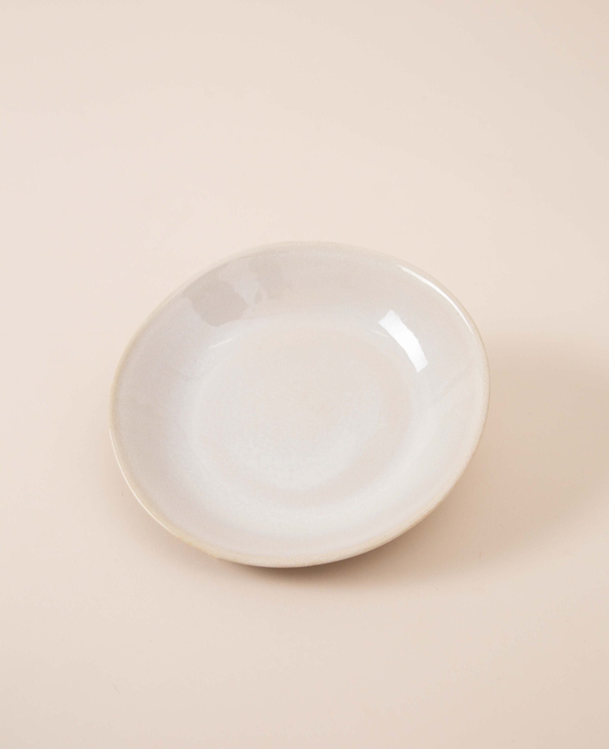 Handglasierter cremefarbener Frühstücksteller "Aria", Ø 20 cm