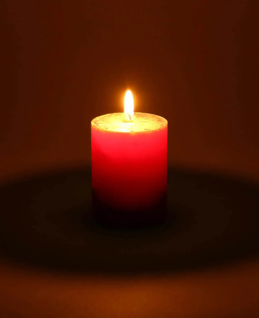 Rustic Candle, ruby, 7x11cm