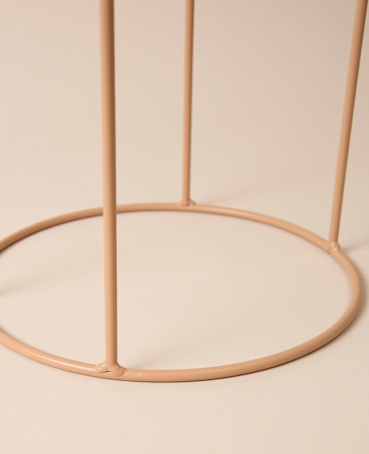 Nudefarbener Stehtopf / Blumentopf mit Beinen, altrosa, 62 cm